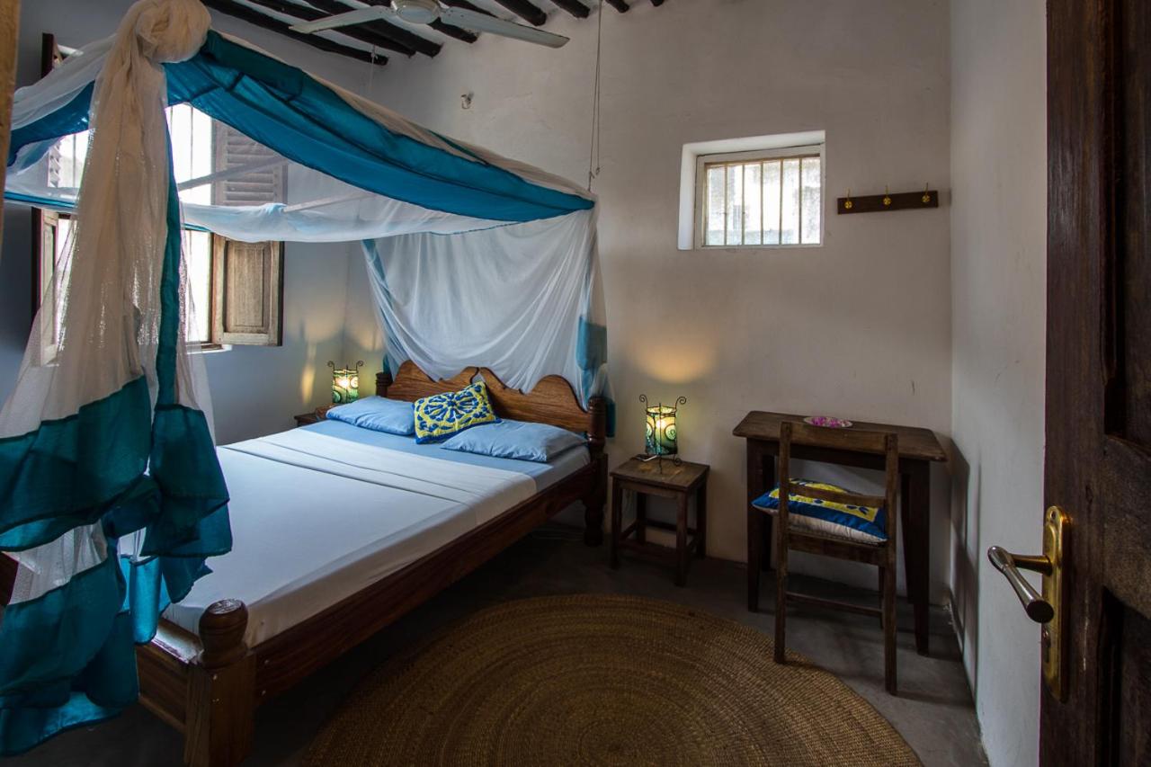 Standard Double Room with Fan photo 1