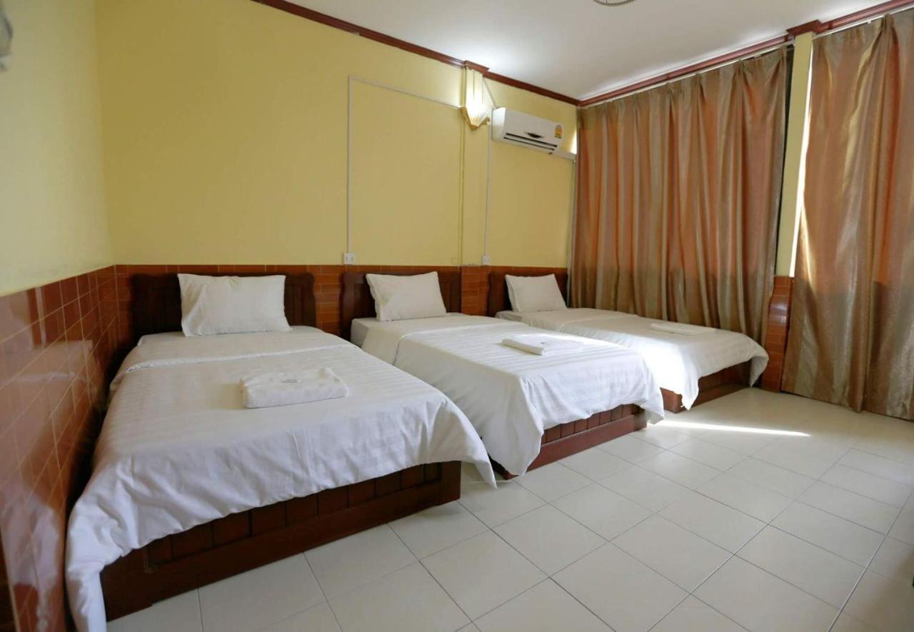 Standard Triple Room photo 2