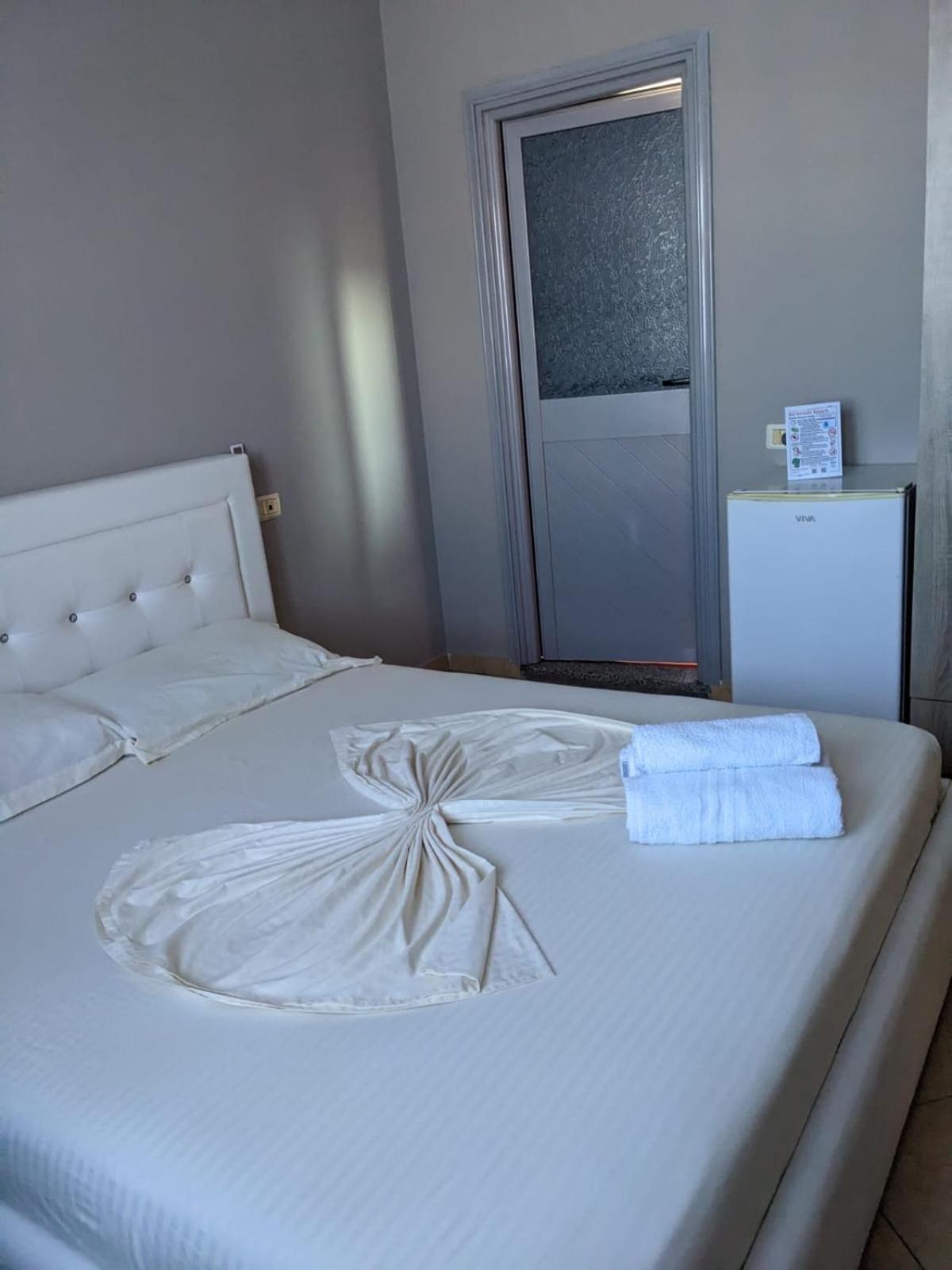 Basic Triple Room