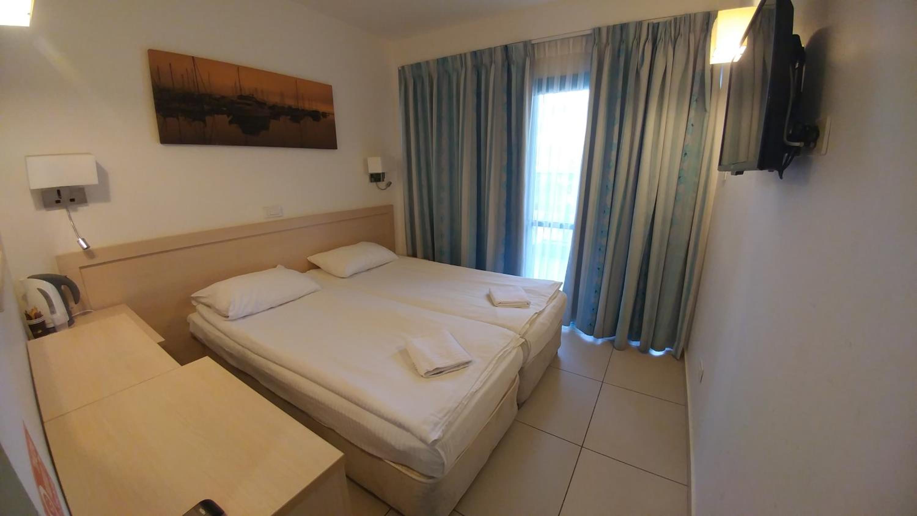 Single Room with Balcony photo 1