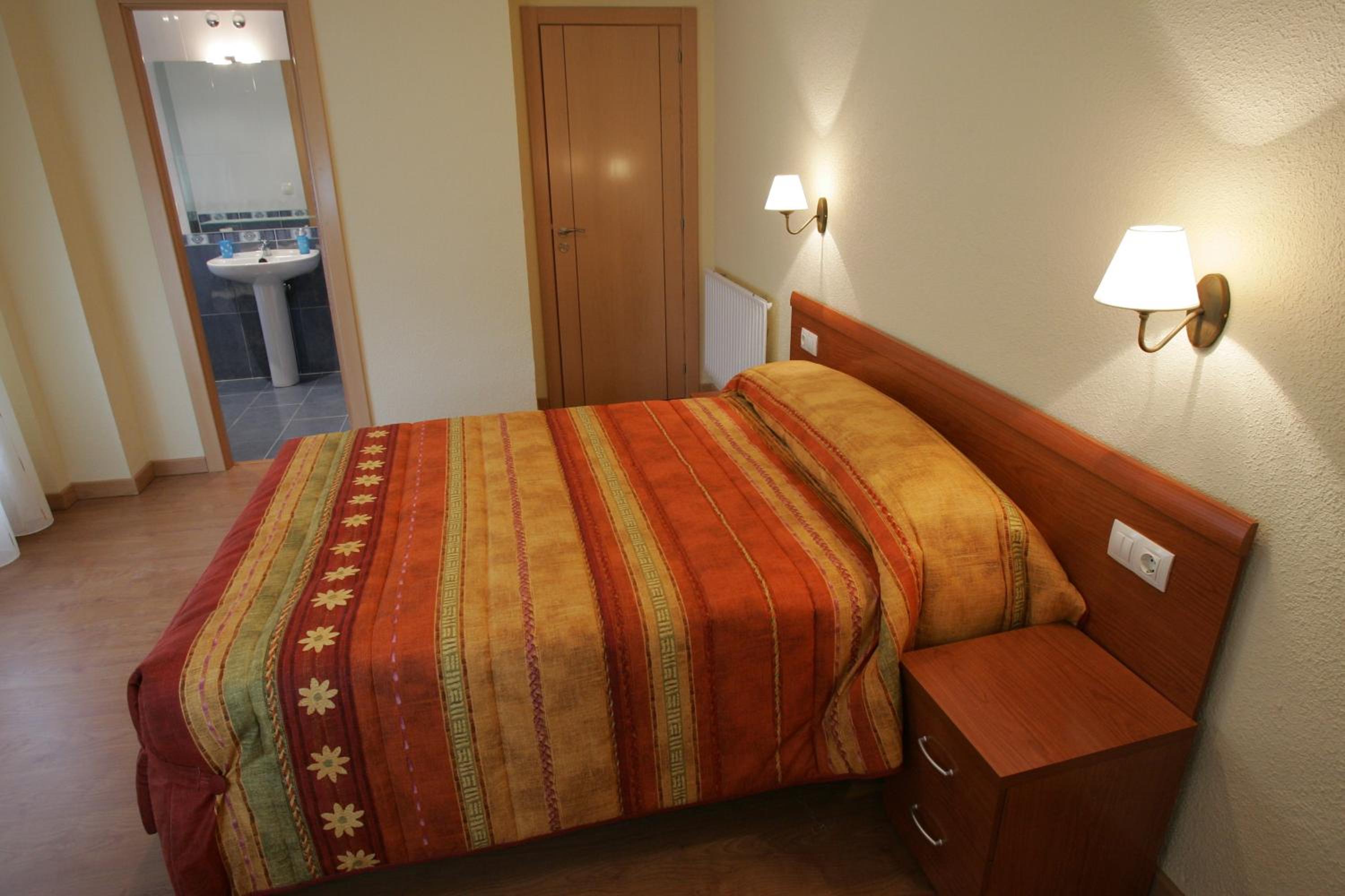 Double Room - Photo 3