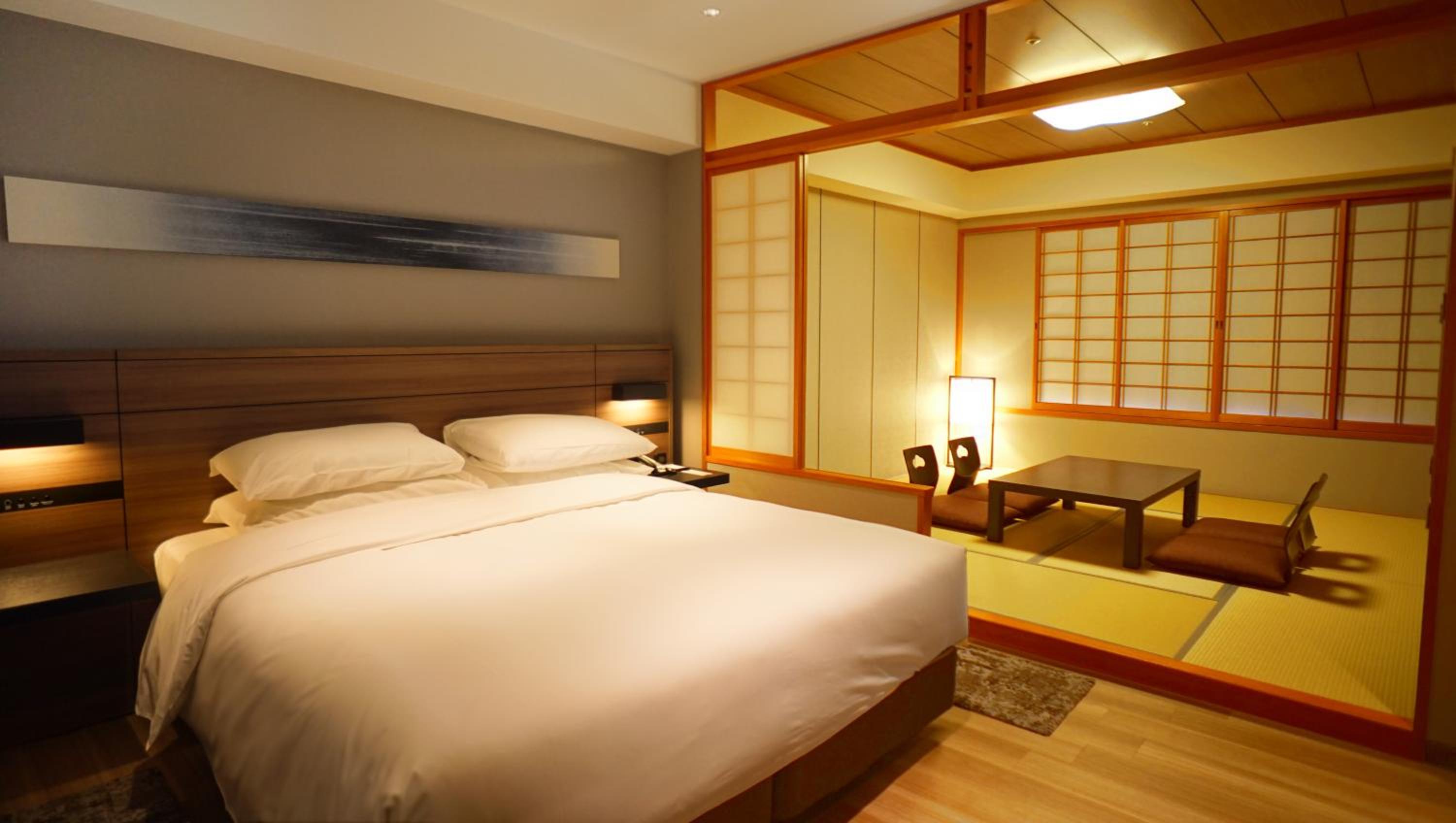King Room with Tatami Area and Garden View - Photo 4