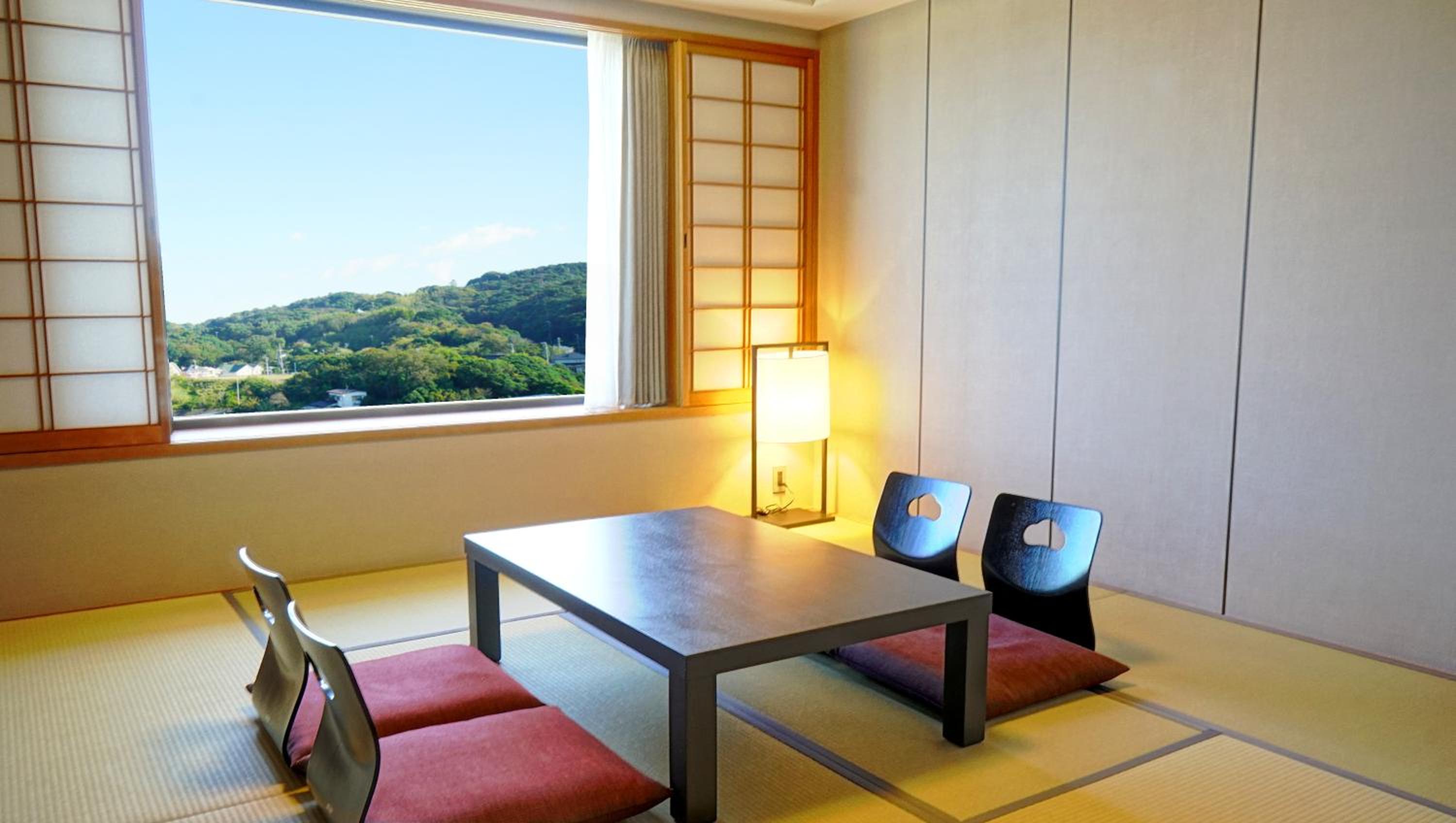 King Room with Tatami Area and Garden View - Photo 7