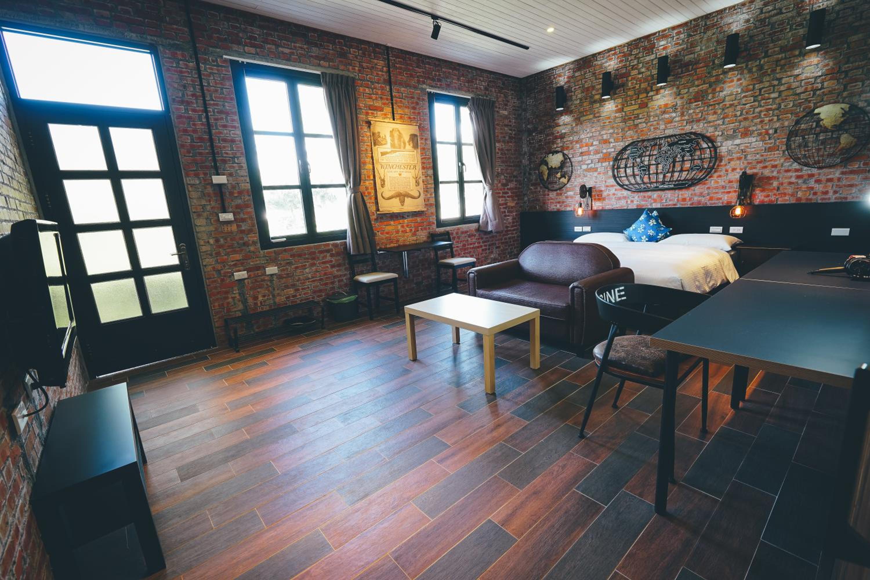 Large Double Room photo 3