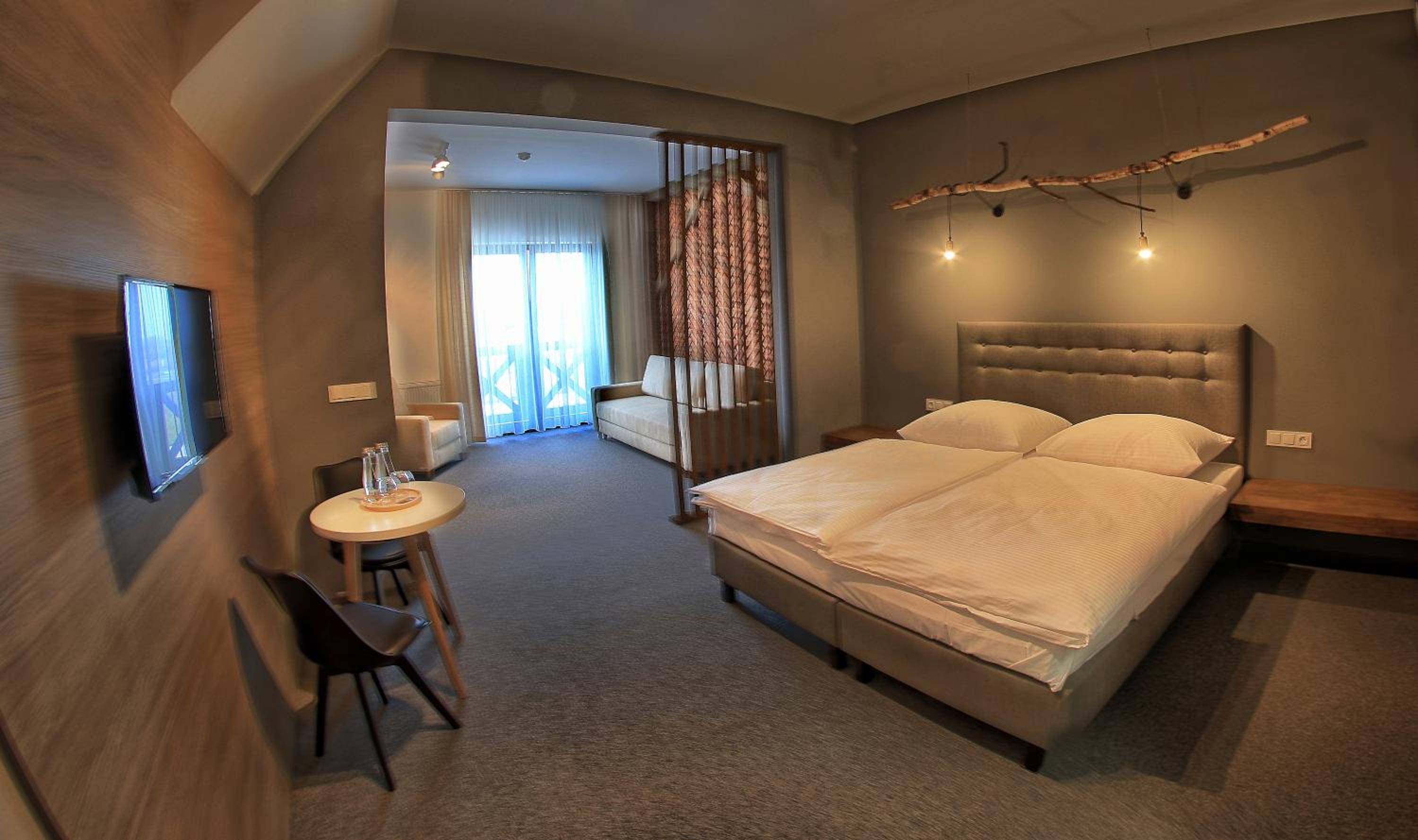 Deluxe Double Room with Air Conditioning photo 2
