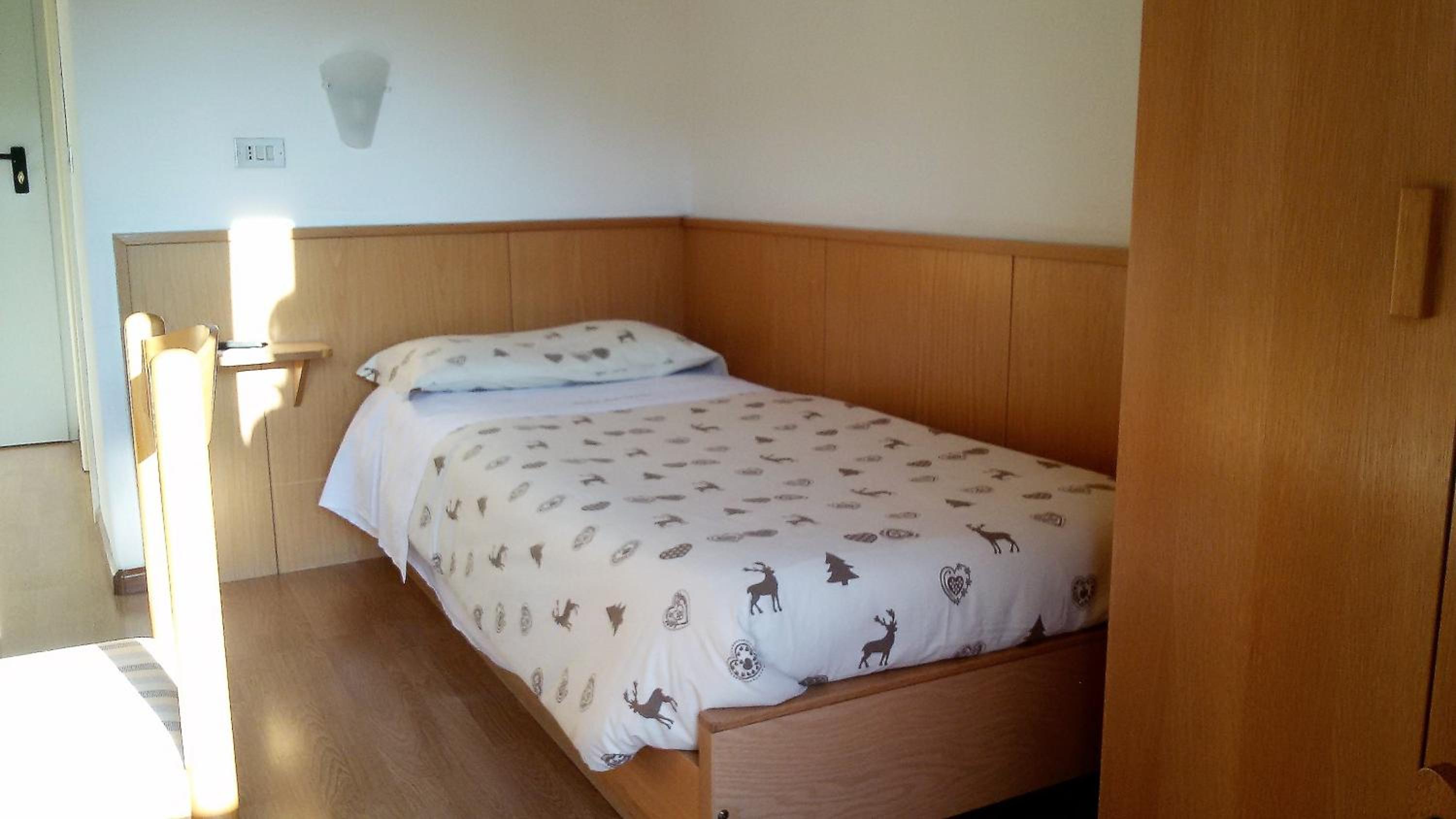 Classic Single Room with Balcony photo 3