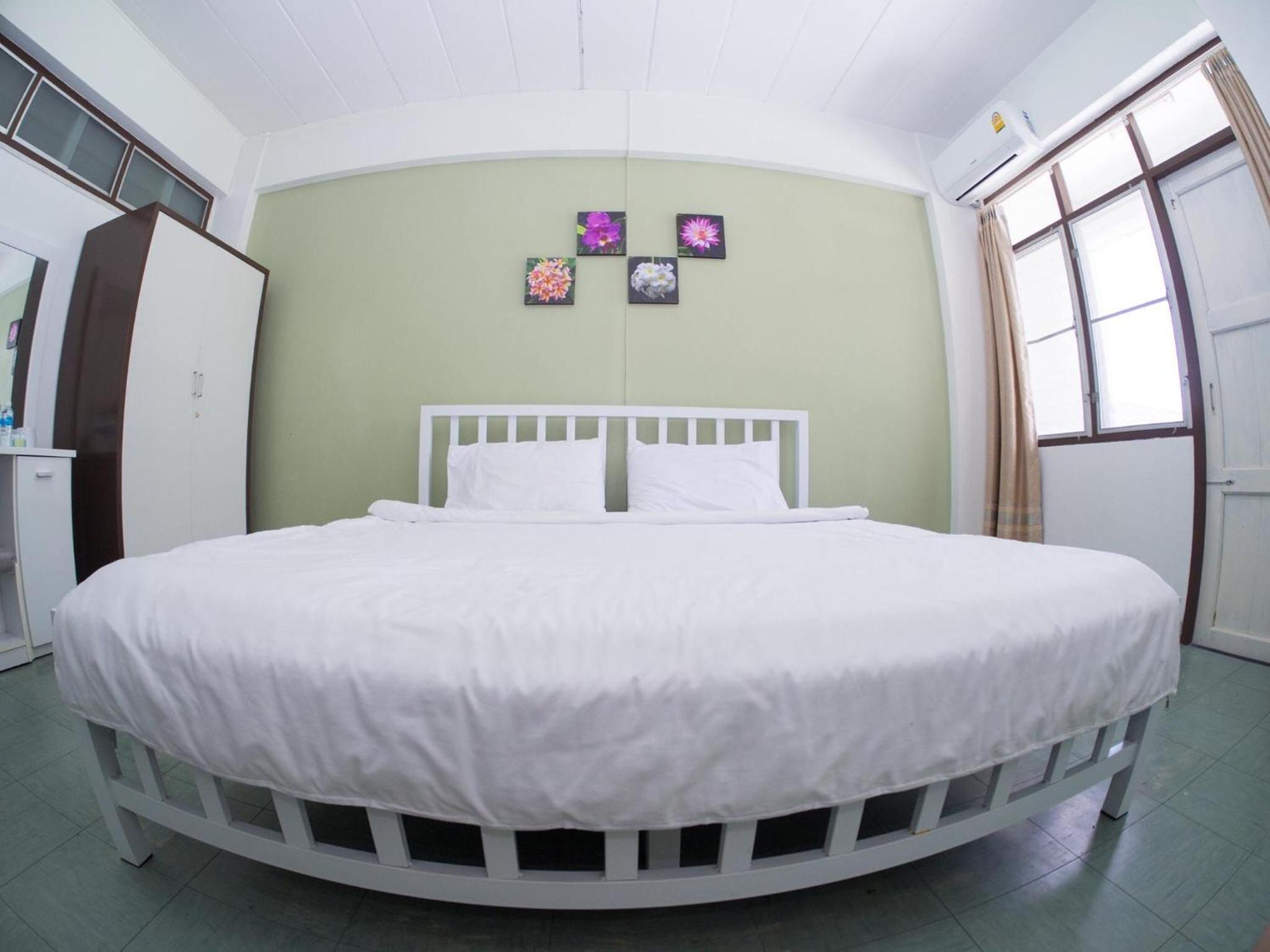 Standard Double or Twin Room photo 3