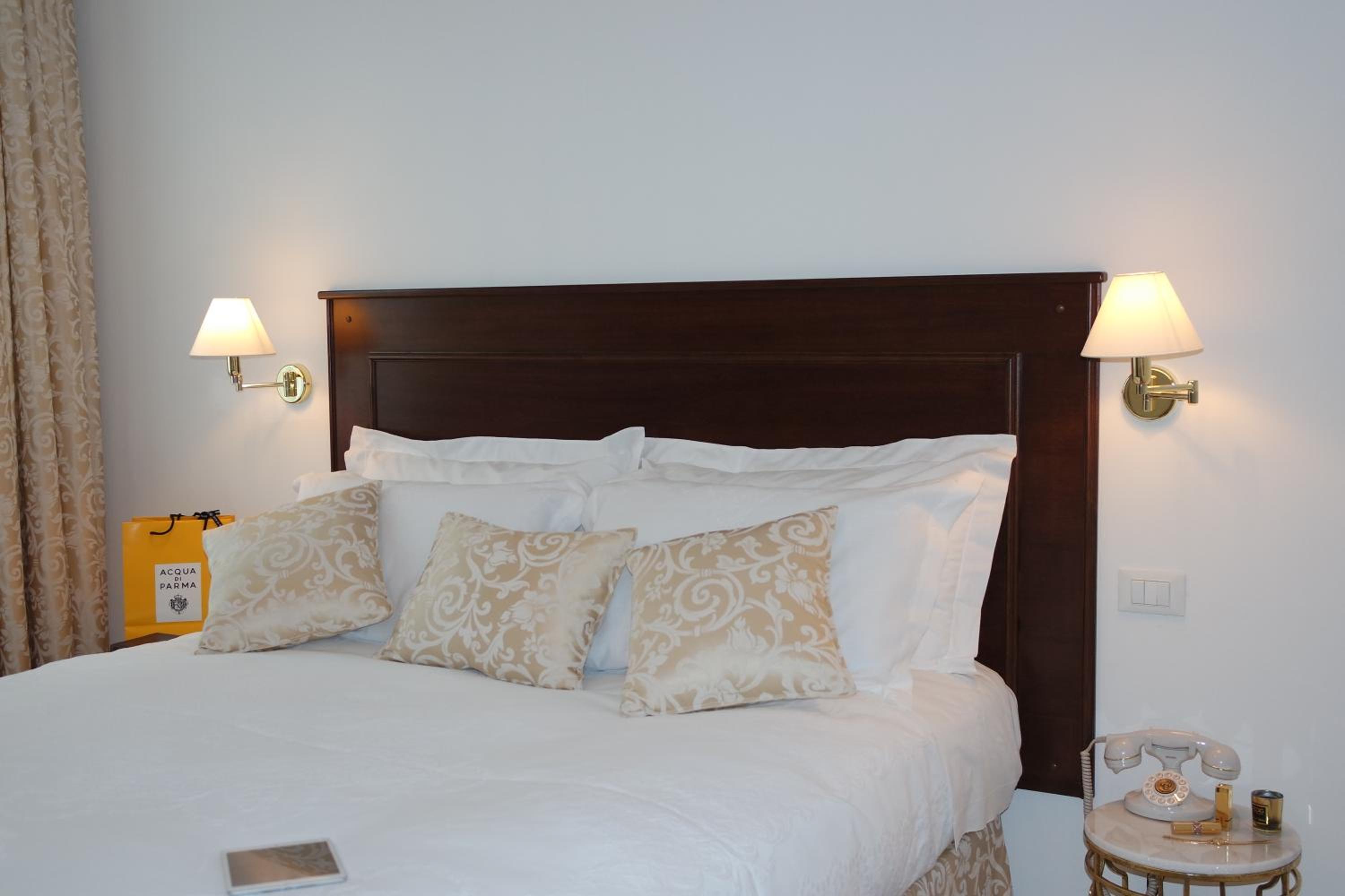 Double Room - Photo 2