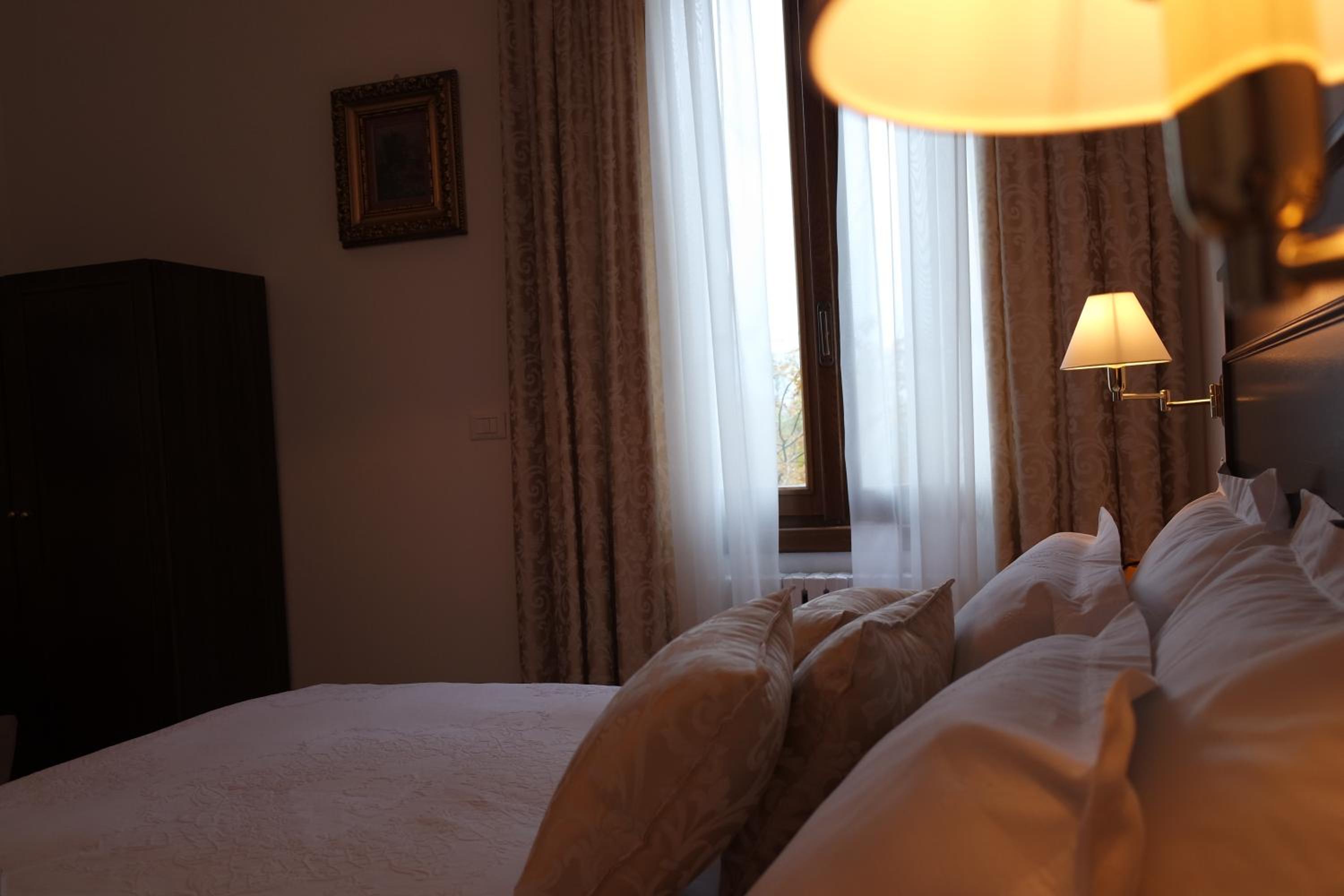Double Room - Photo 7
