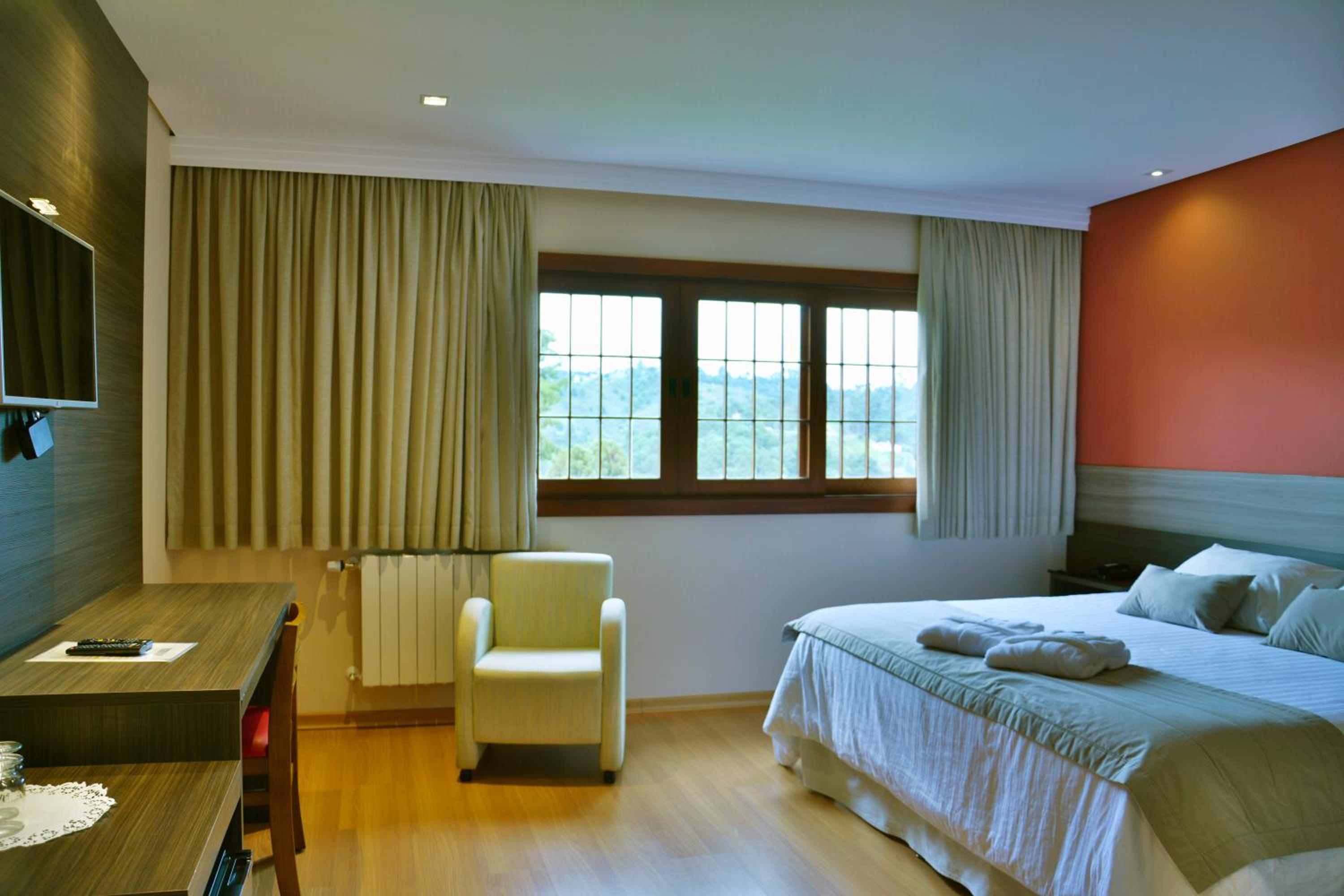 Apartment with Mountain View photo 2