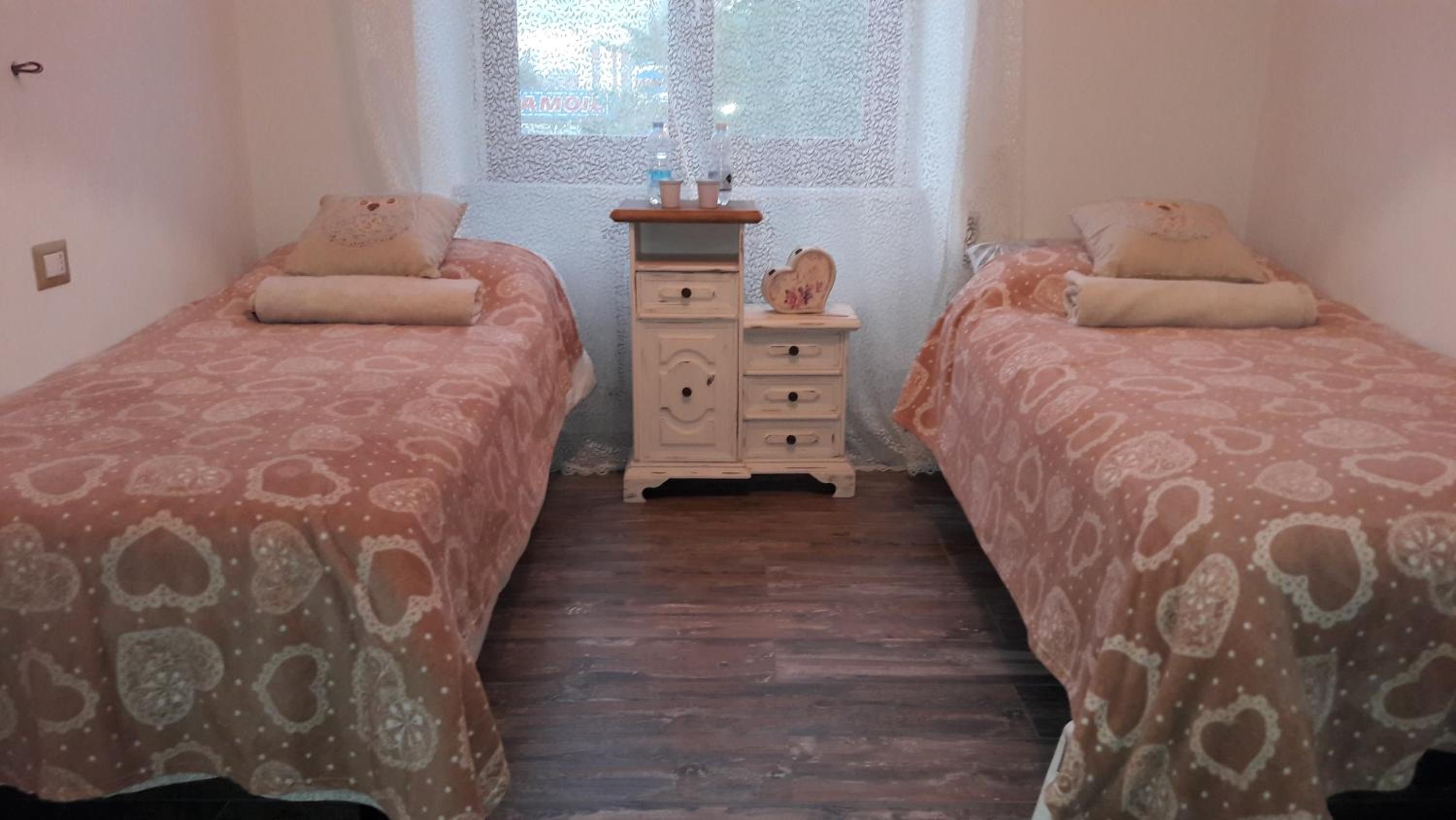 Standard Twin Room with Shared Bathroom