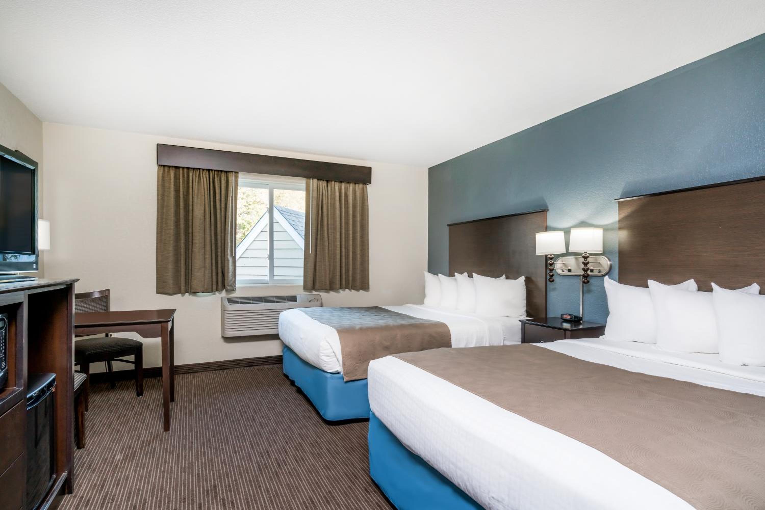 2 Queen Beds (Non-Smoking) - Photo 8