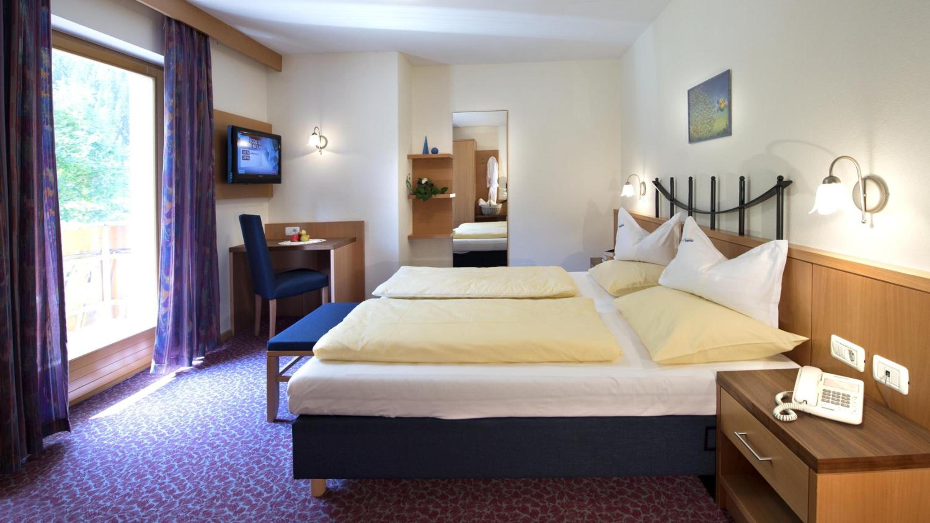 Double Room with Mountain View photo 2