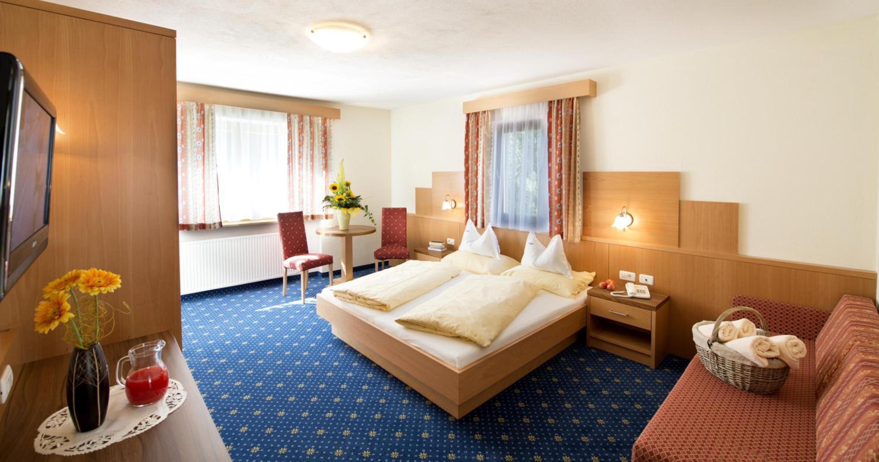 Double Room with Balcony photo 2