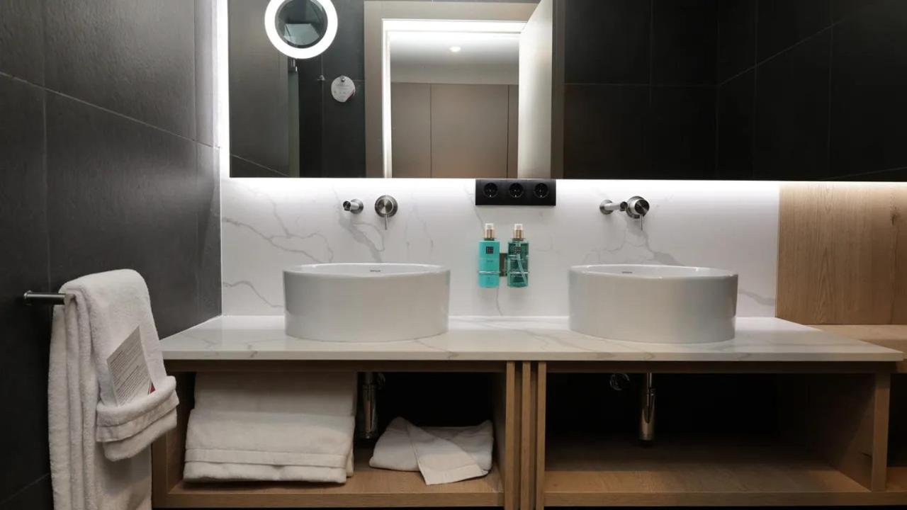 Standard Double or Twin Room photo 2