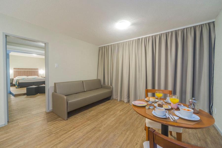 Superior Double Room thumbnail 5
