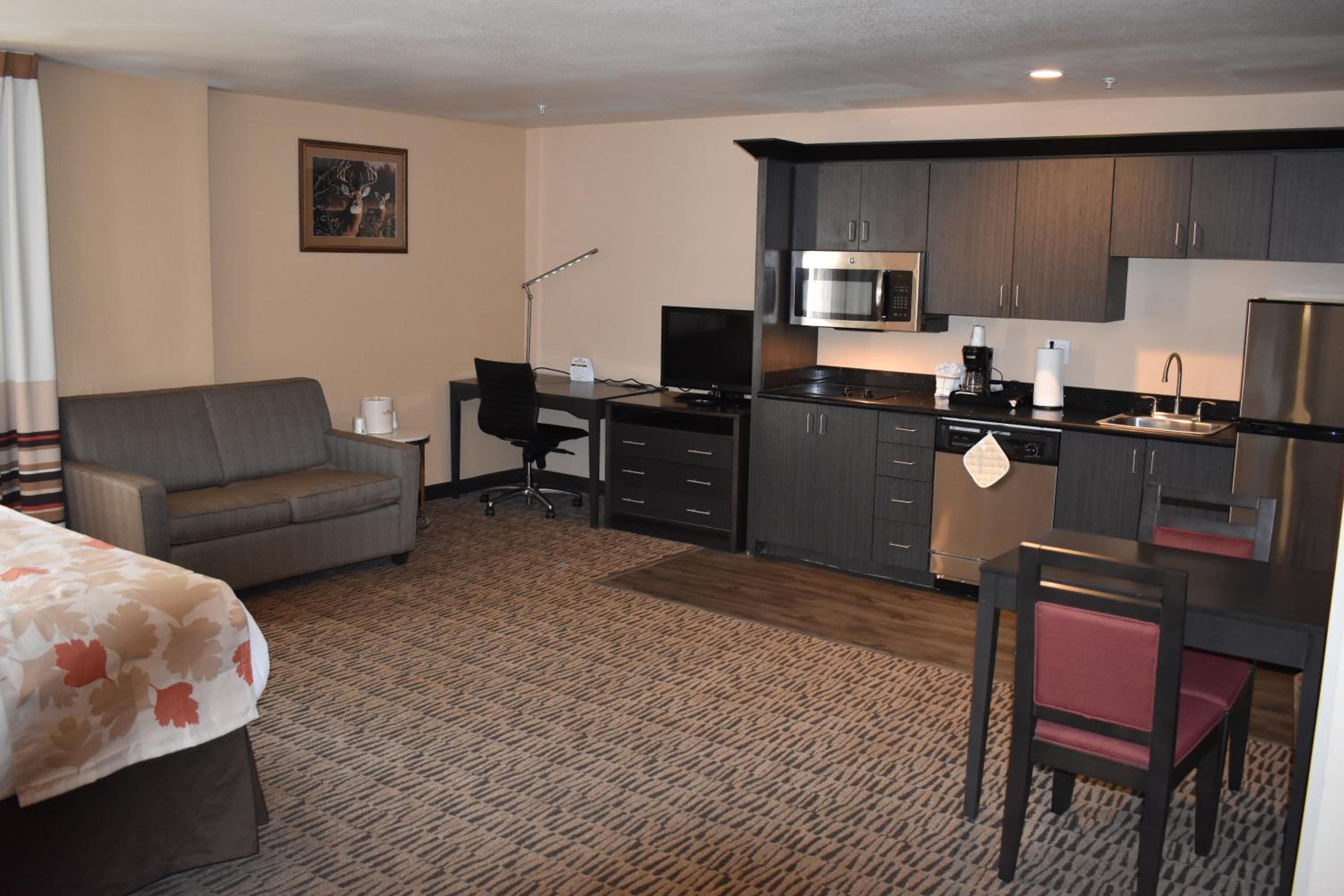 Executive King Room - Non-Smoking - Photo 5