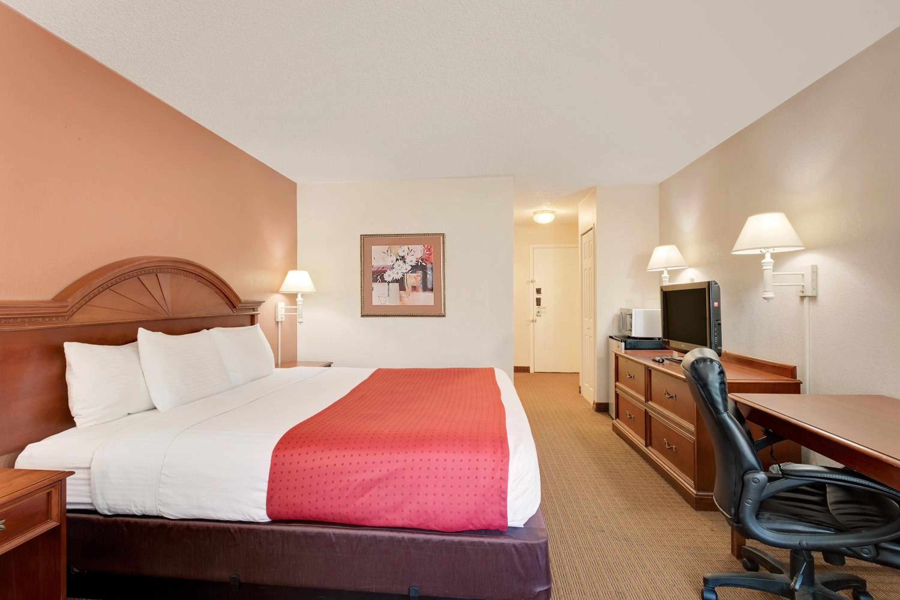 King Room - Disability Access/Non-Smoking - Photo 1
