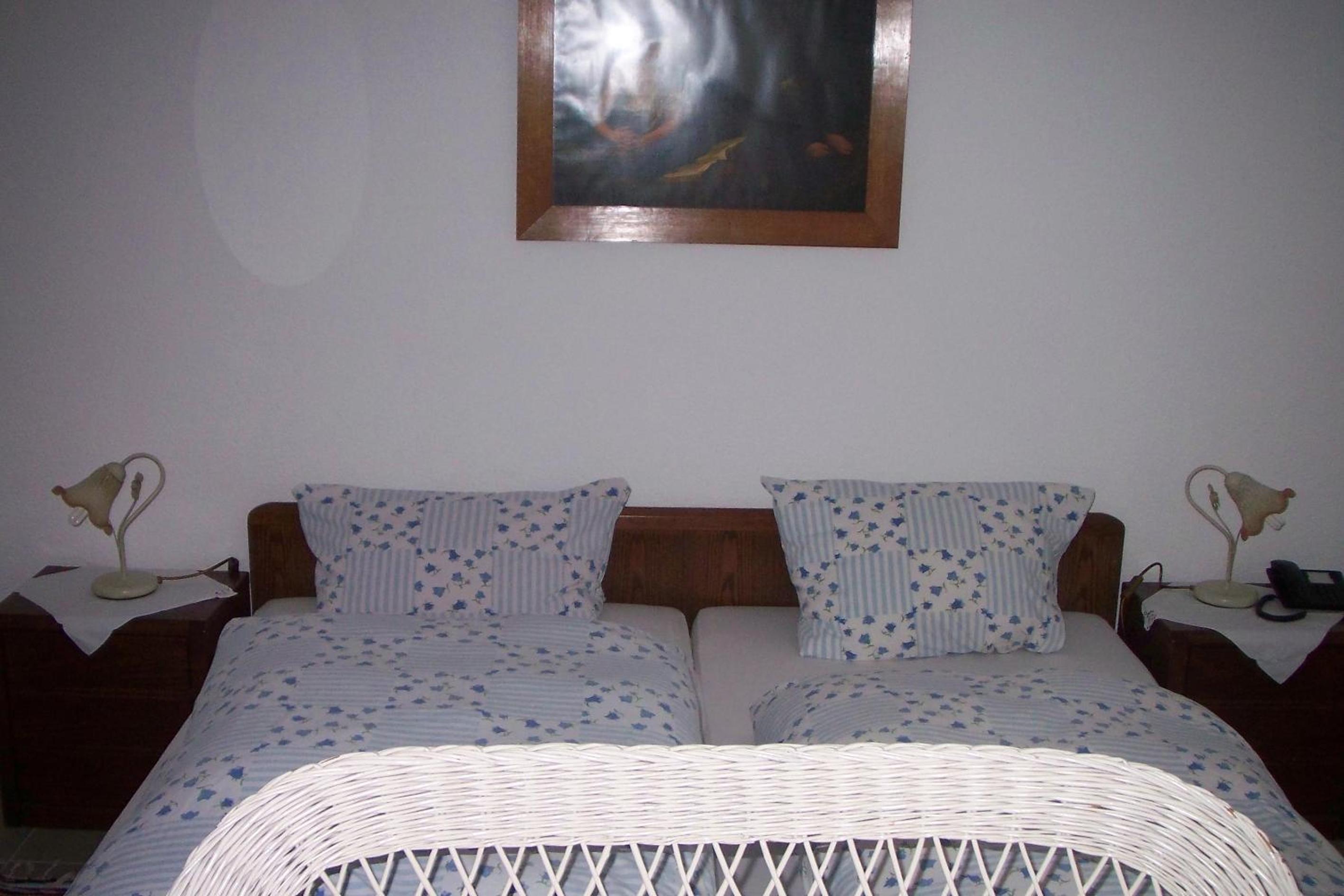 Double or Twin Room with Shower - Photo 1