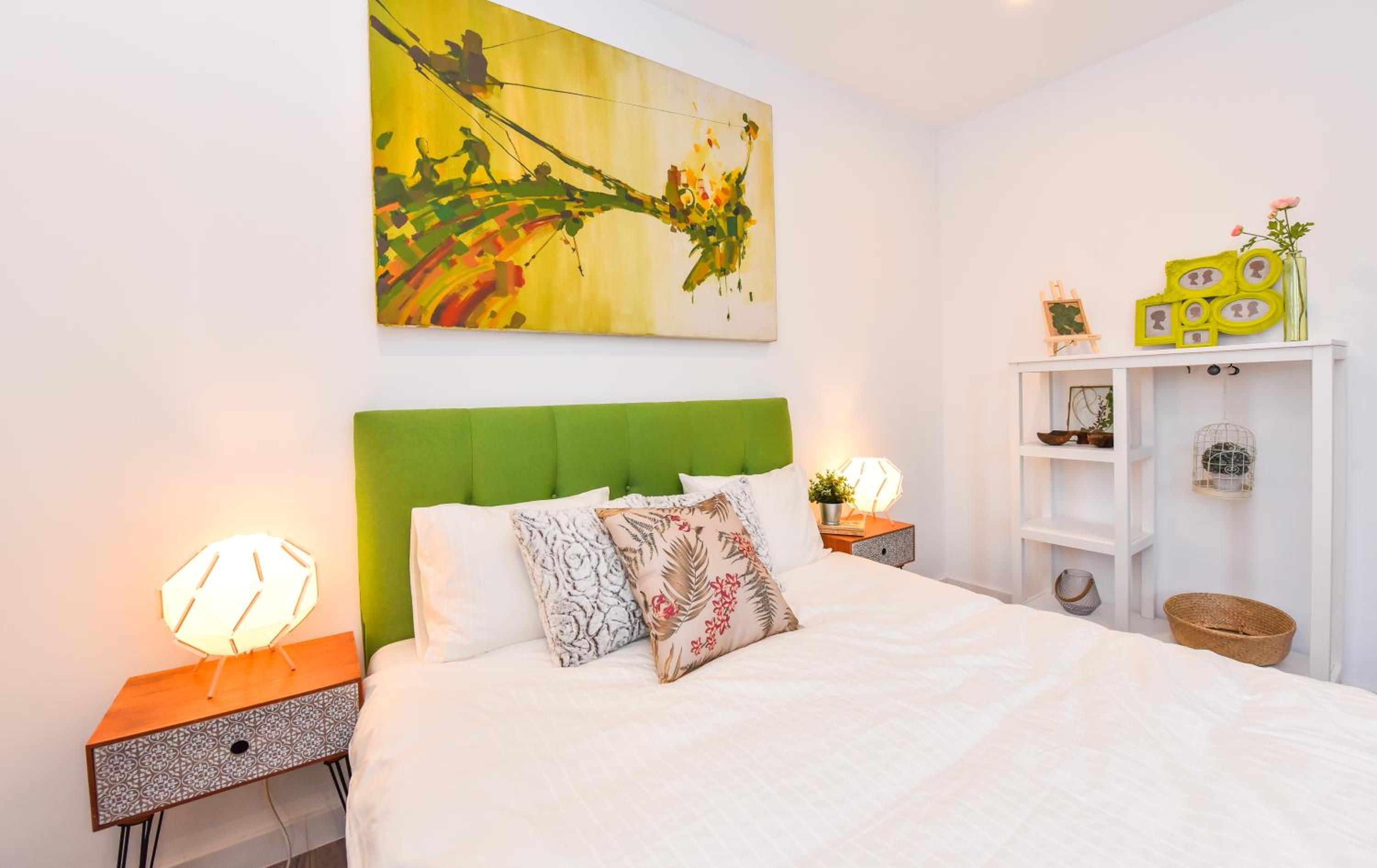 Two-Bedroom Apartment with Parliament View - Second Floor photo 2