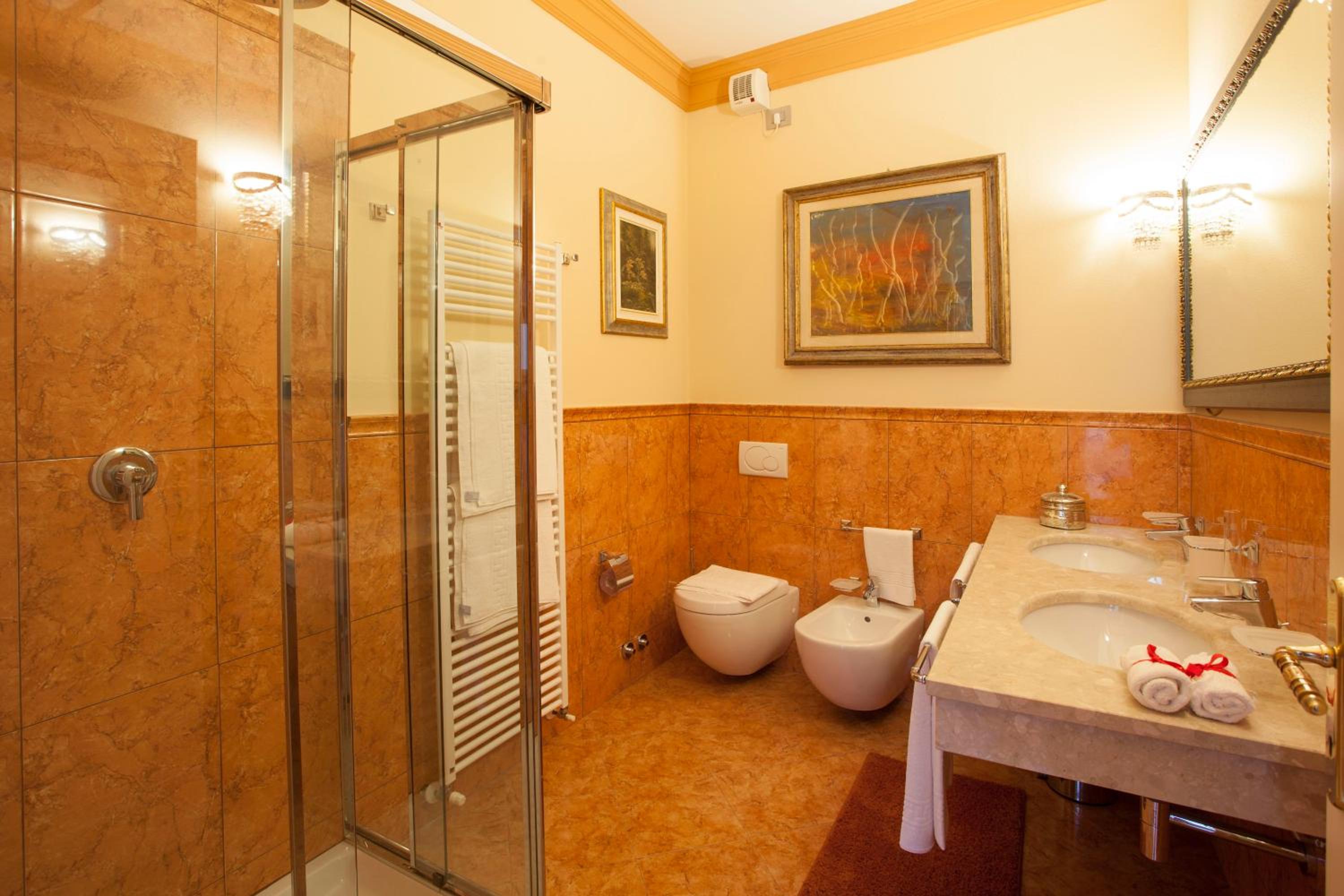 Deluxe Double Room - Photo 3