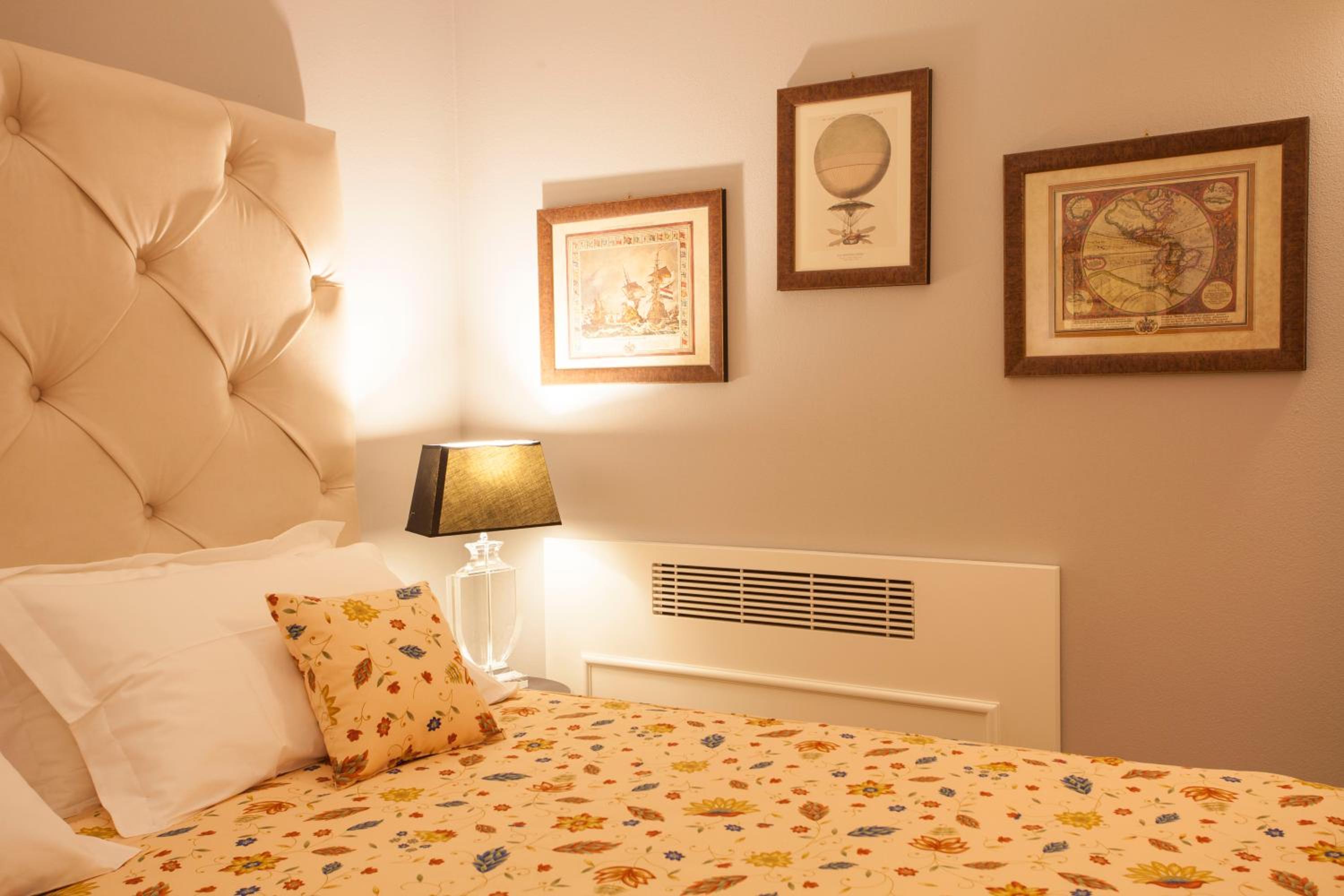 Standard Double Room - Photo 4