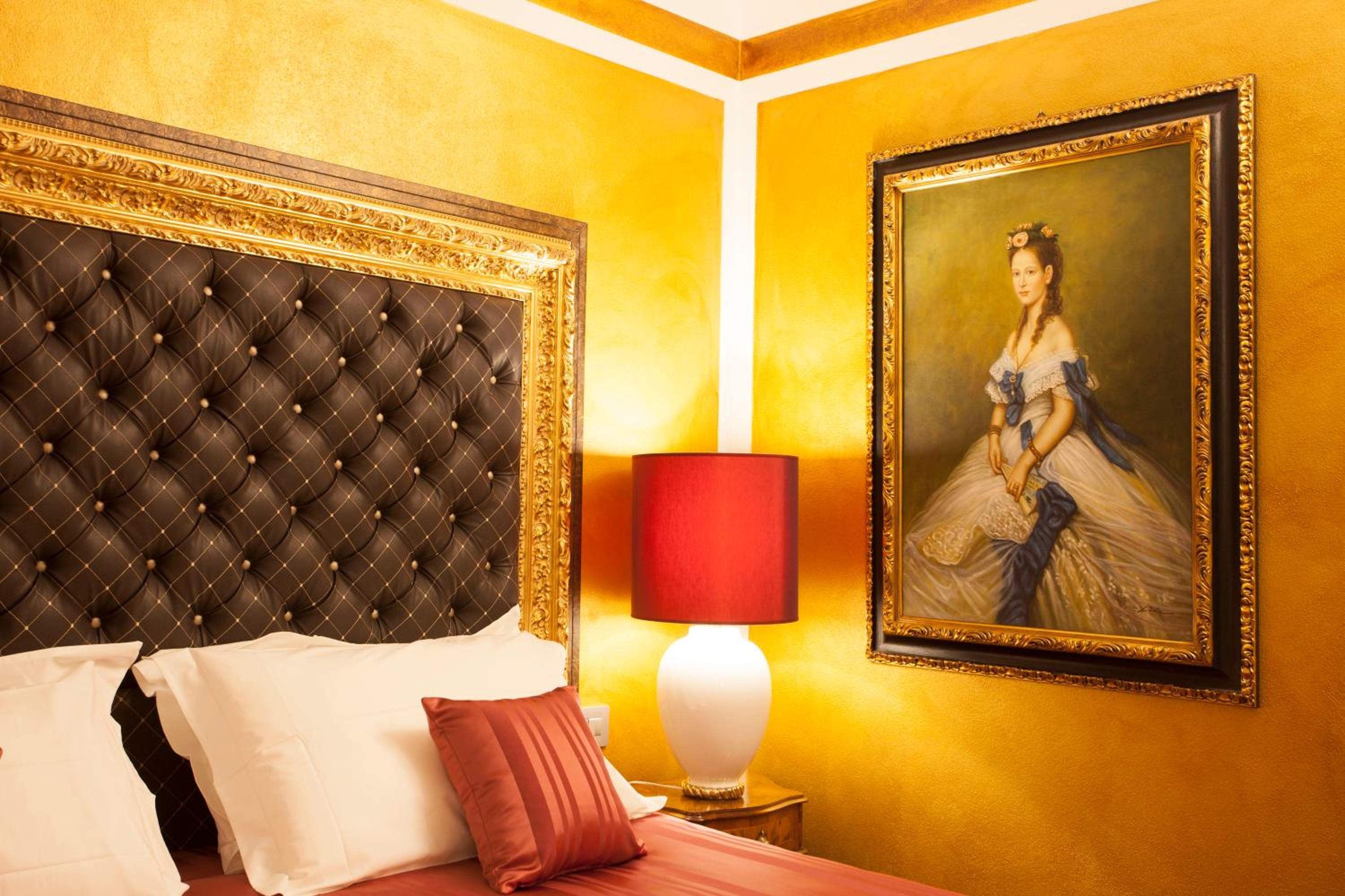 Deluxe Double Room - Photo 5