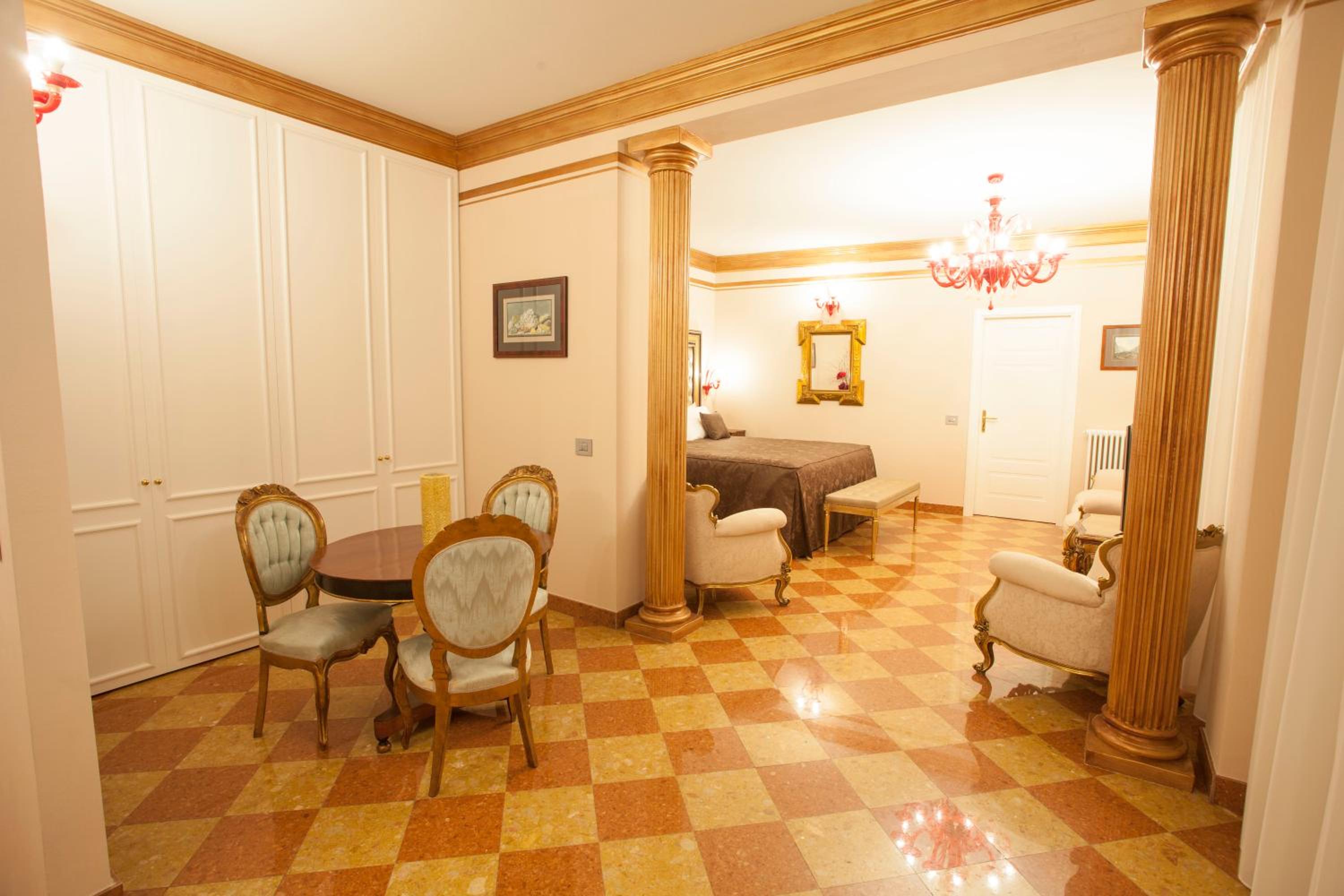 Apartment - Photo 1