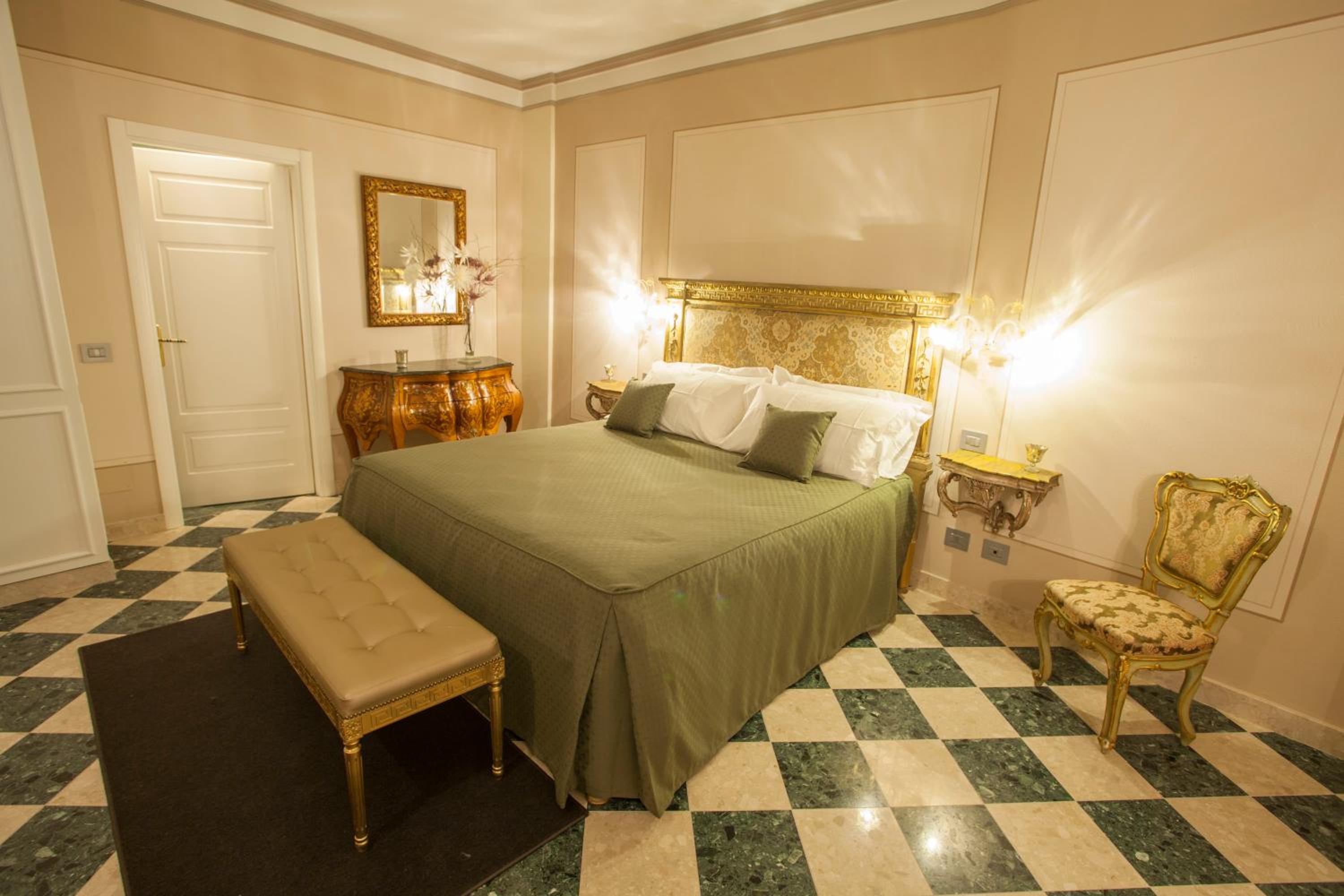 Loft Suite - Photo 2