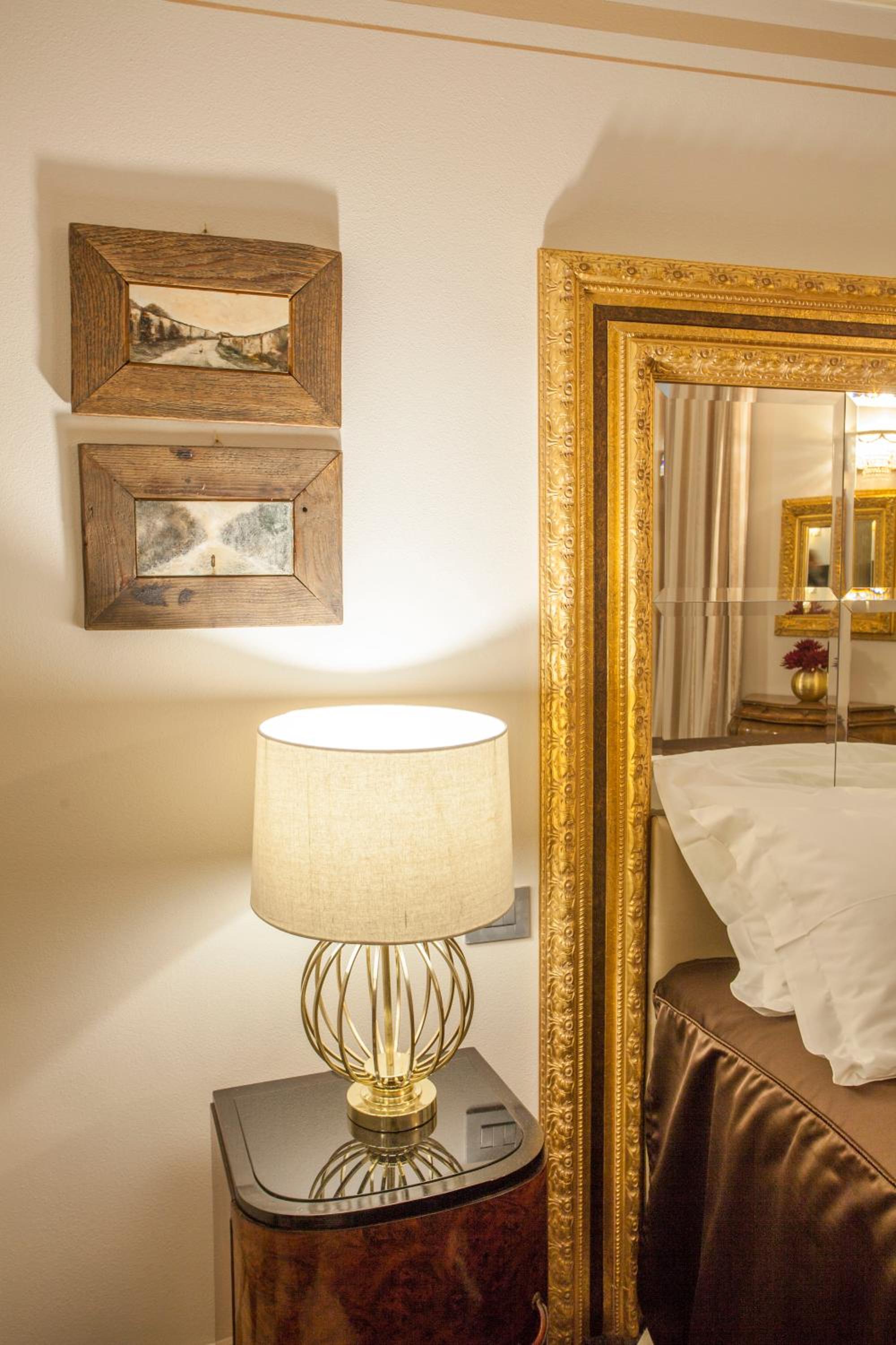 Deluxe Suite - Photo 5