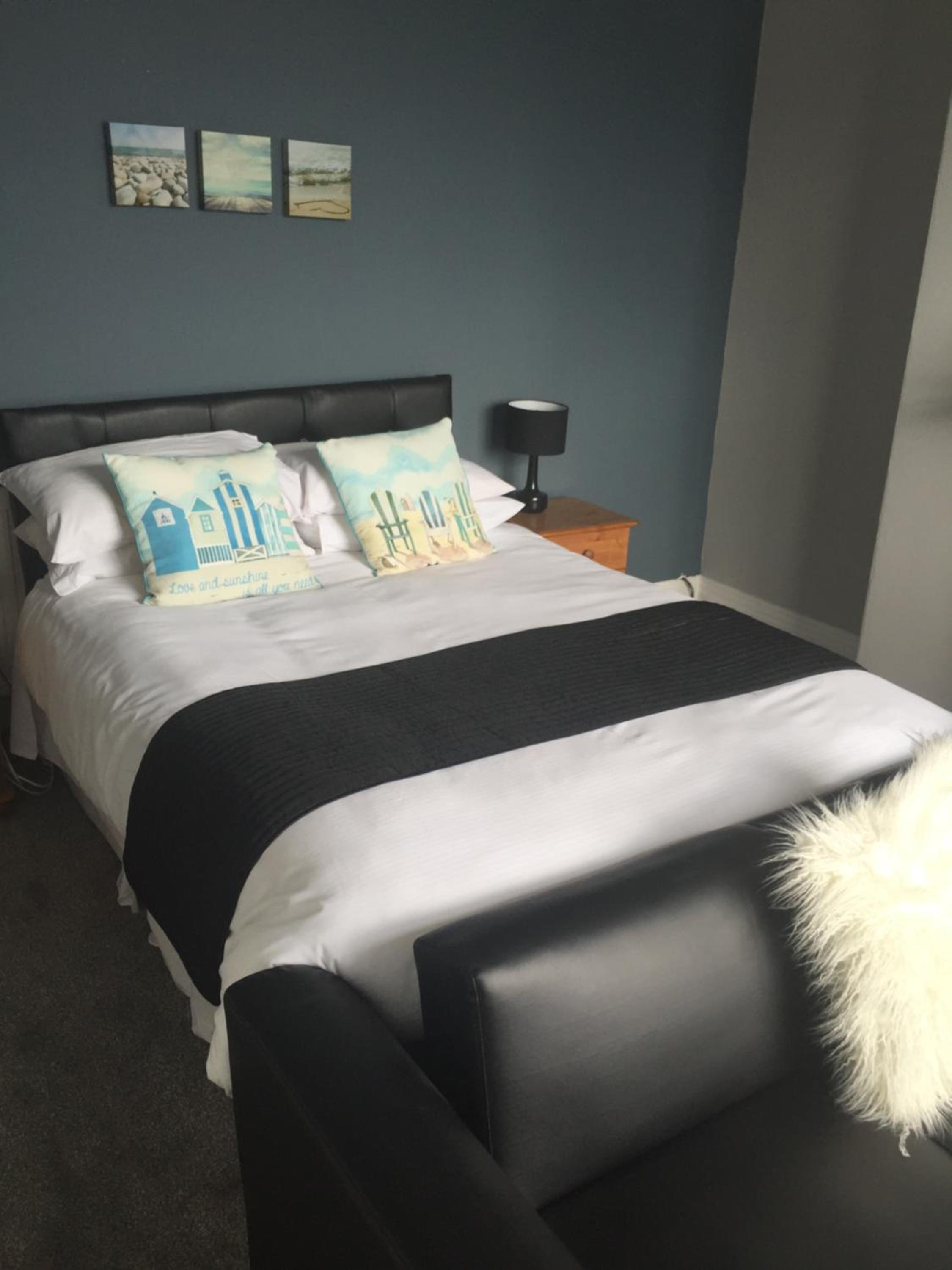 Deluxe Double En-Suite with Sea View photo 1