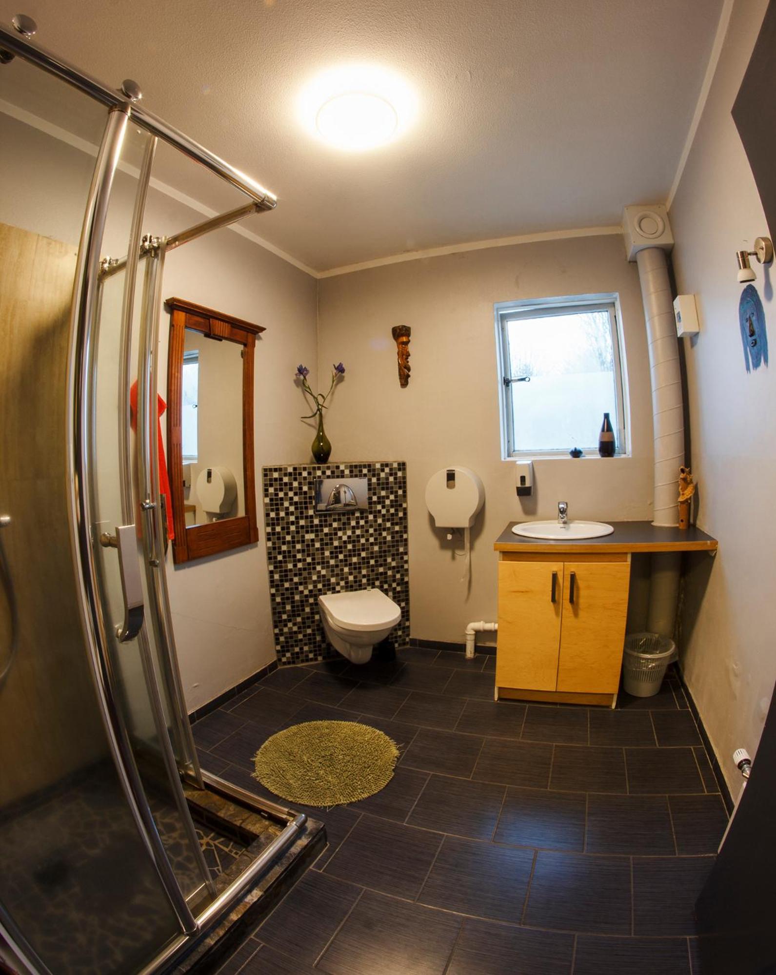 Double Room with Shared Bathroom photo 2
