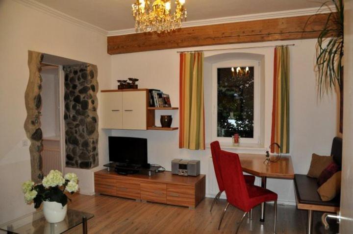 One-Bedroom Apartment with Balcony photo 2