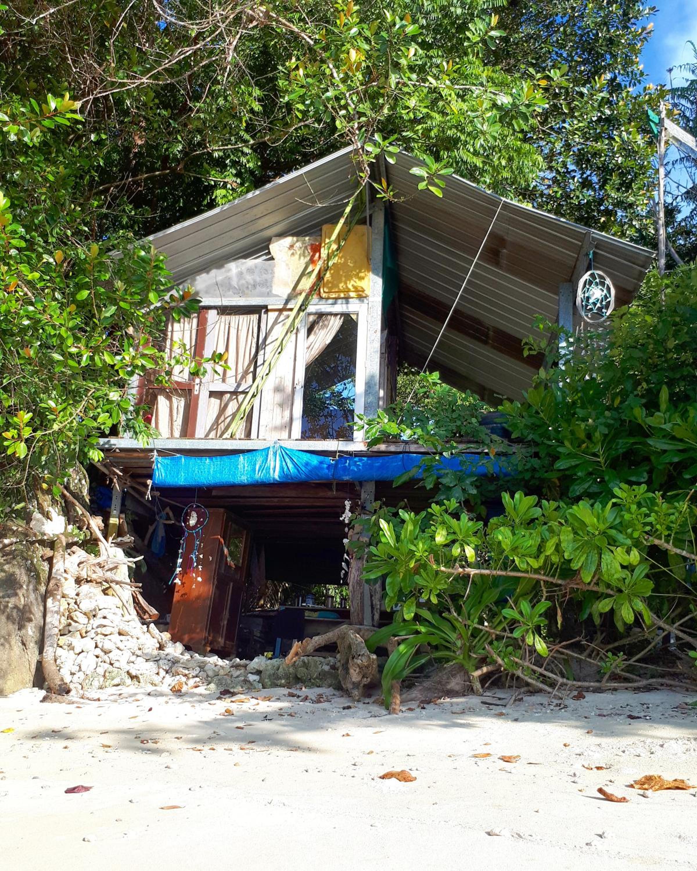Bungalow - Beach Front - Photo 5