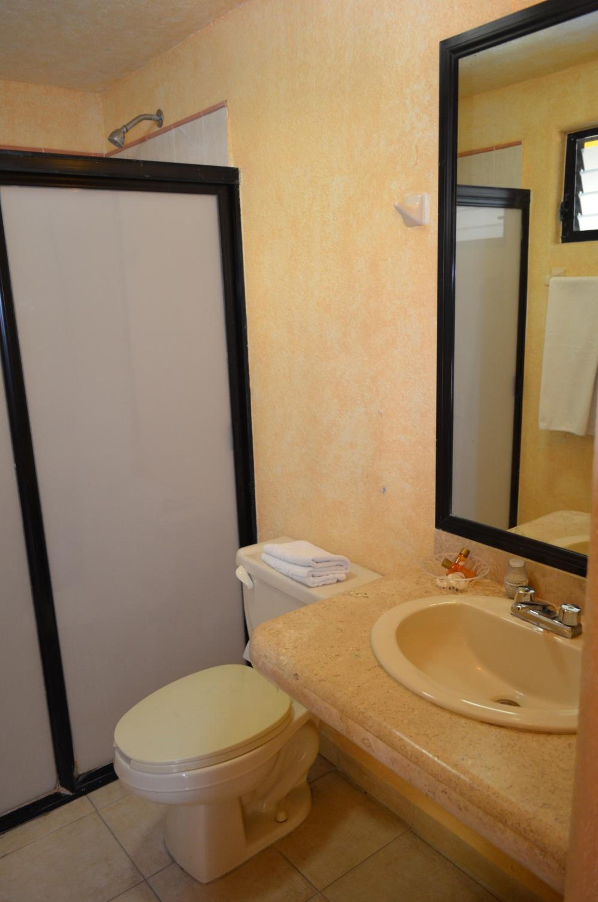 Double Room - Photo 6