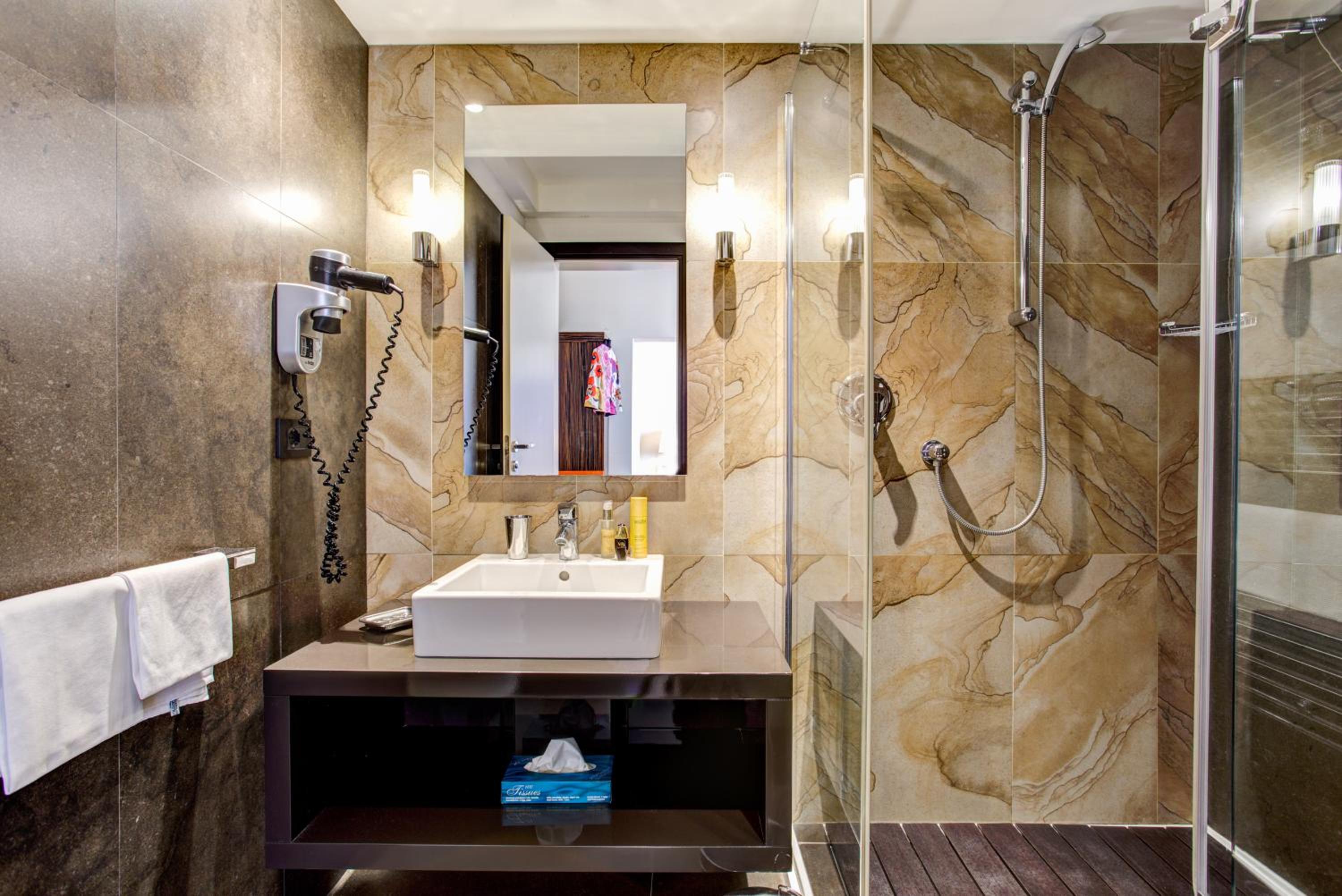 Junior Suite - Photo 16
