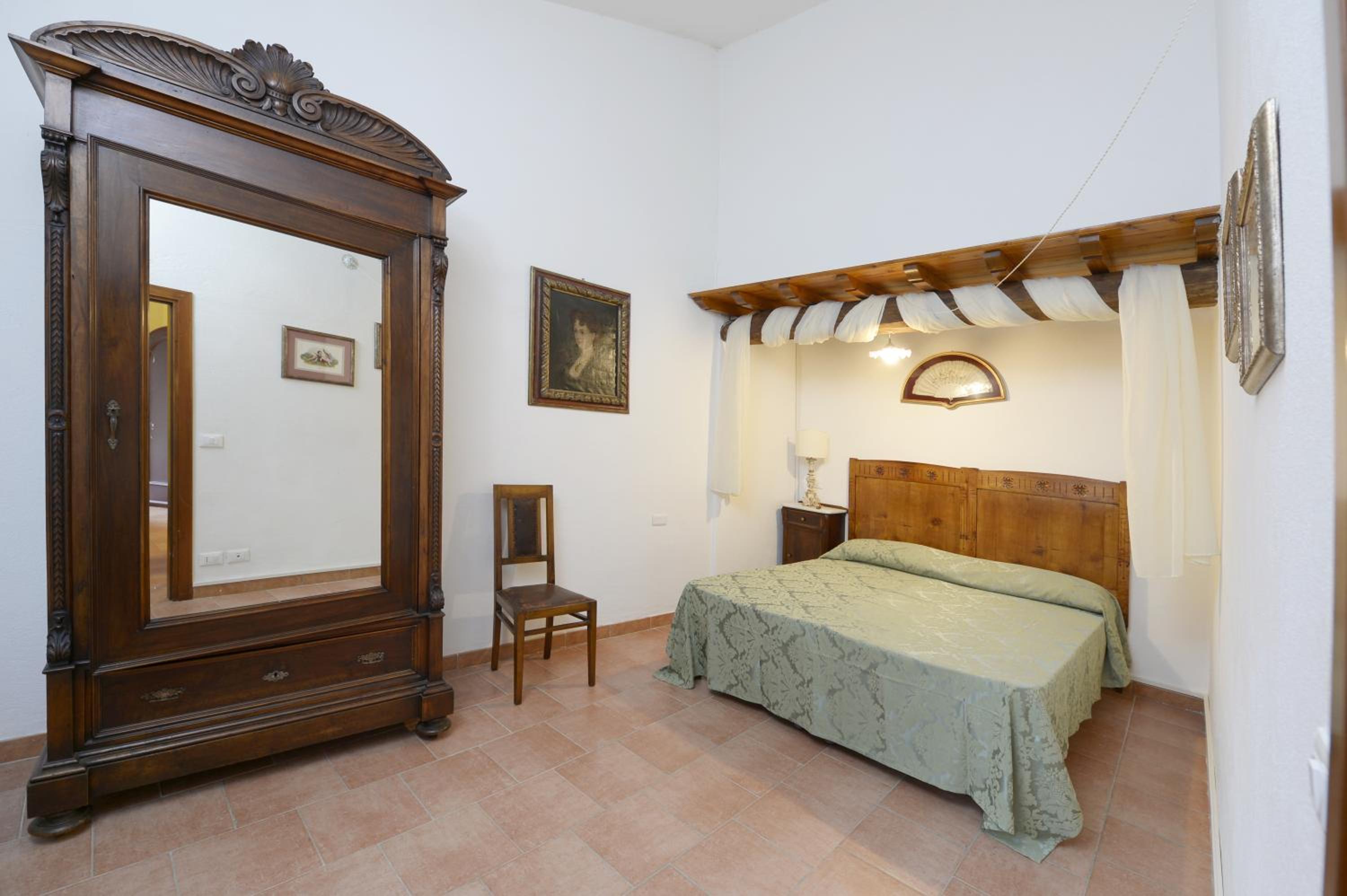 Maisonette photo 1
