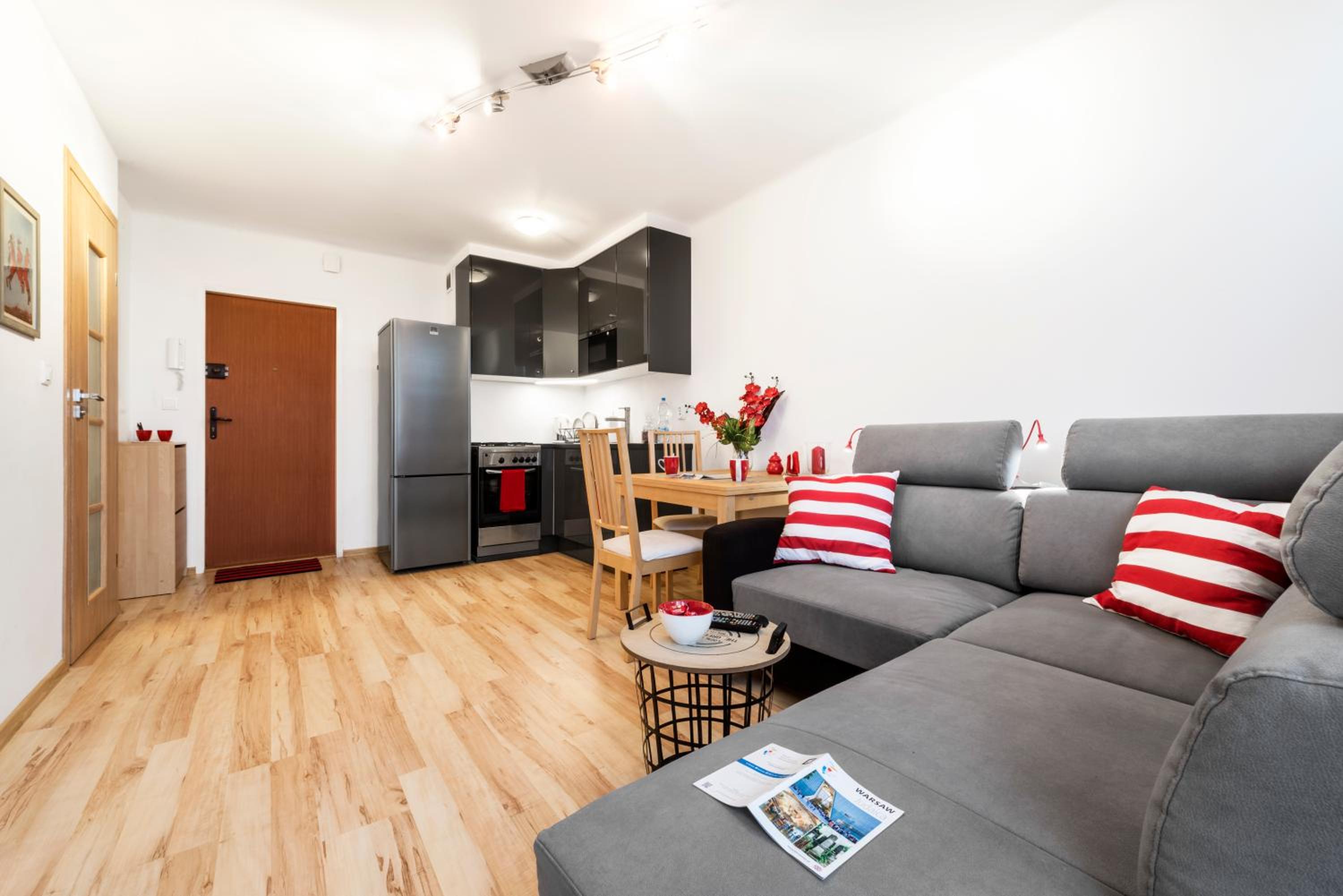 Apartment - Photo 4