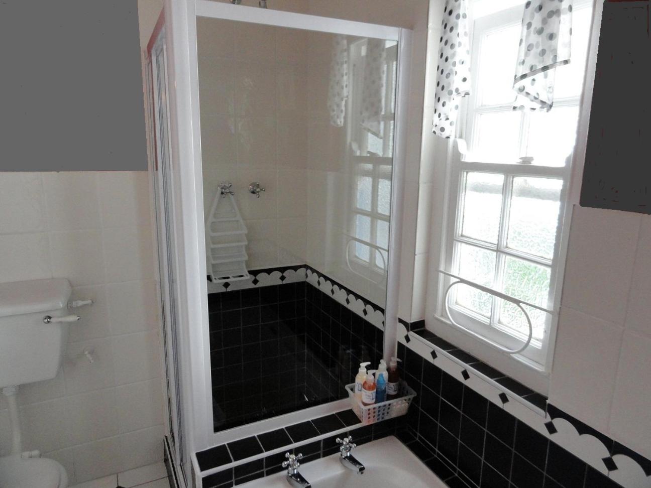 Suite - Photo 5