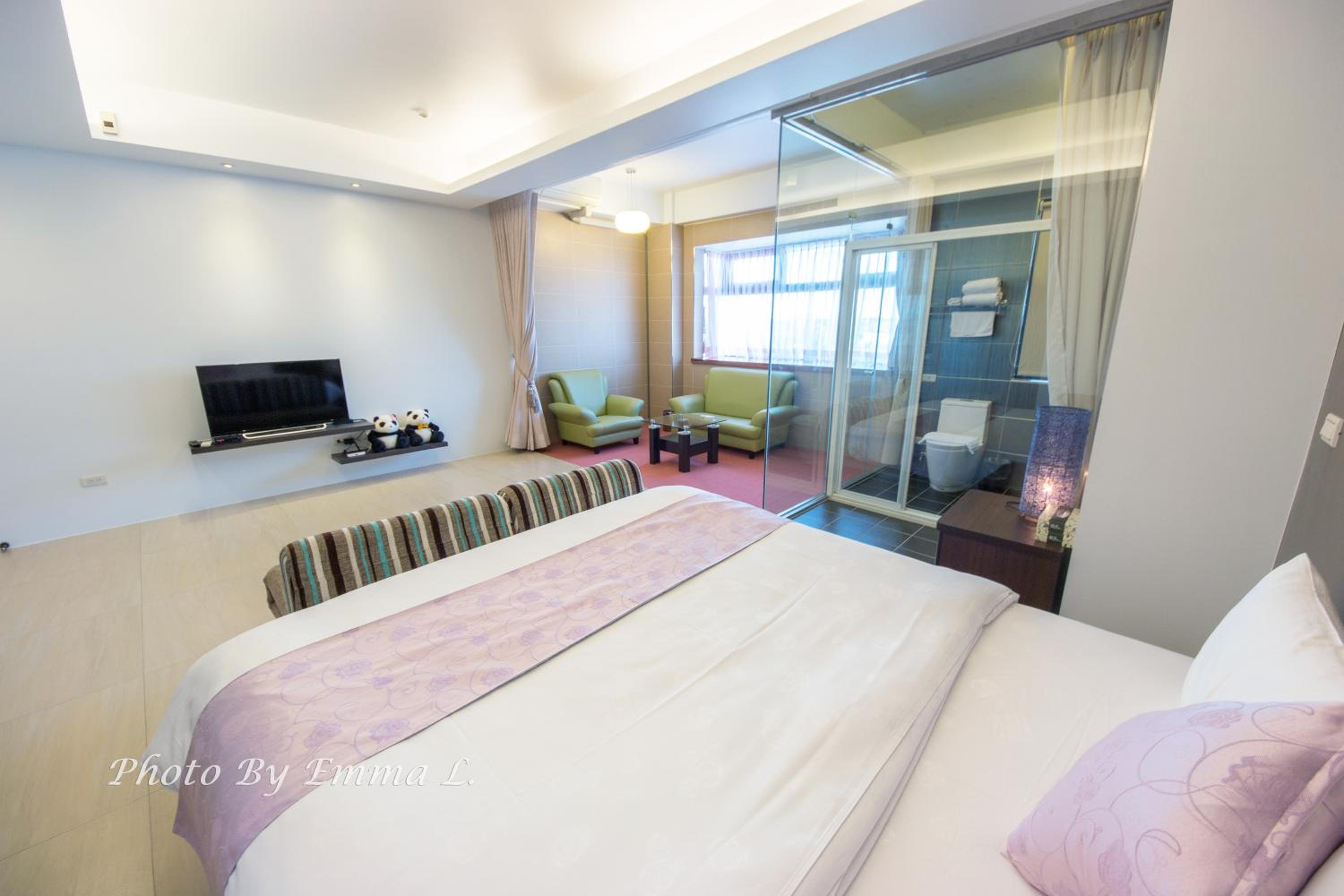 Large Double Room photo 2
