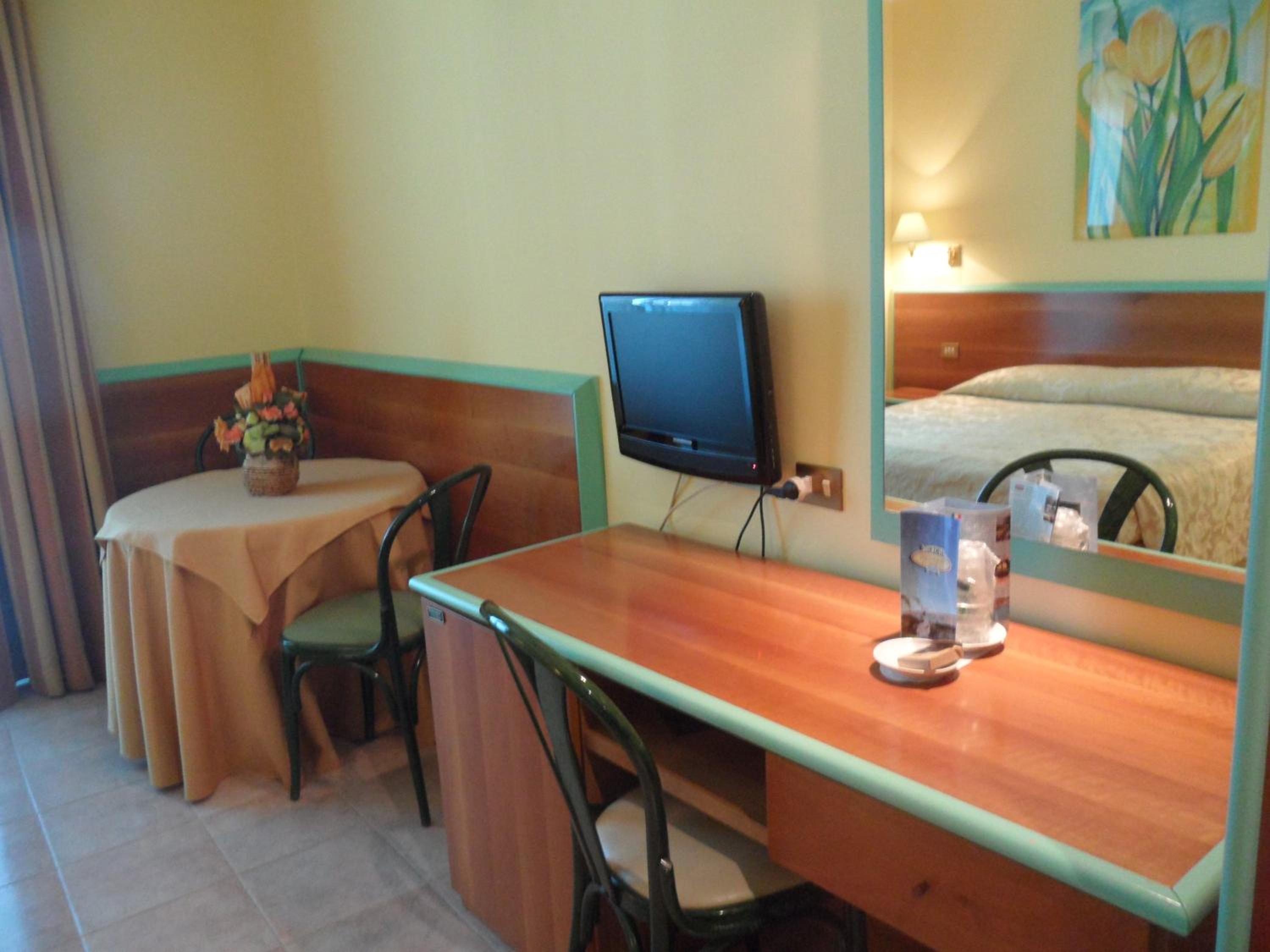 Double Room - Photo 4