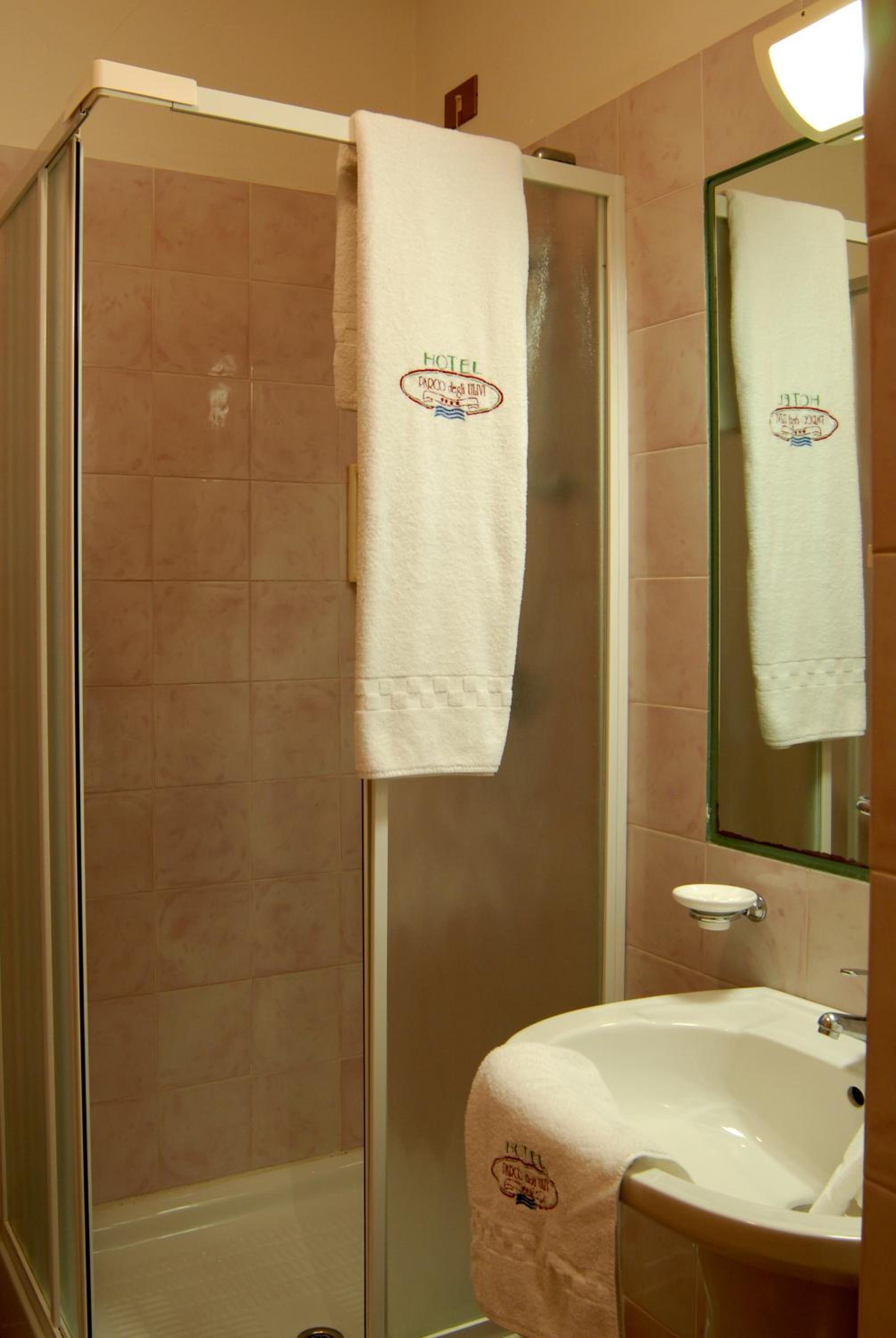 Double Room - Photo 6
