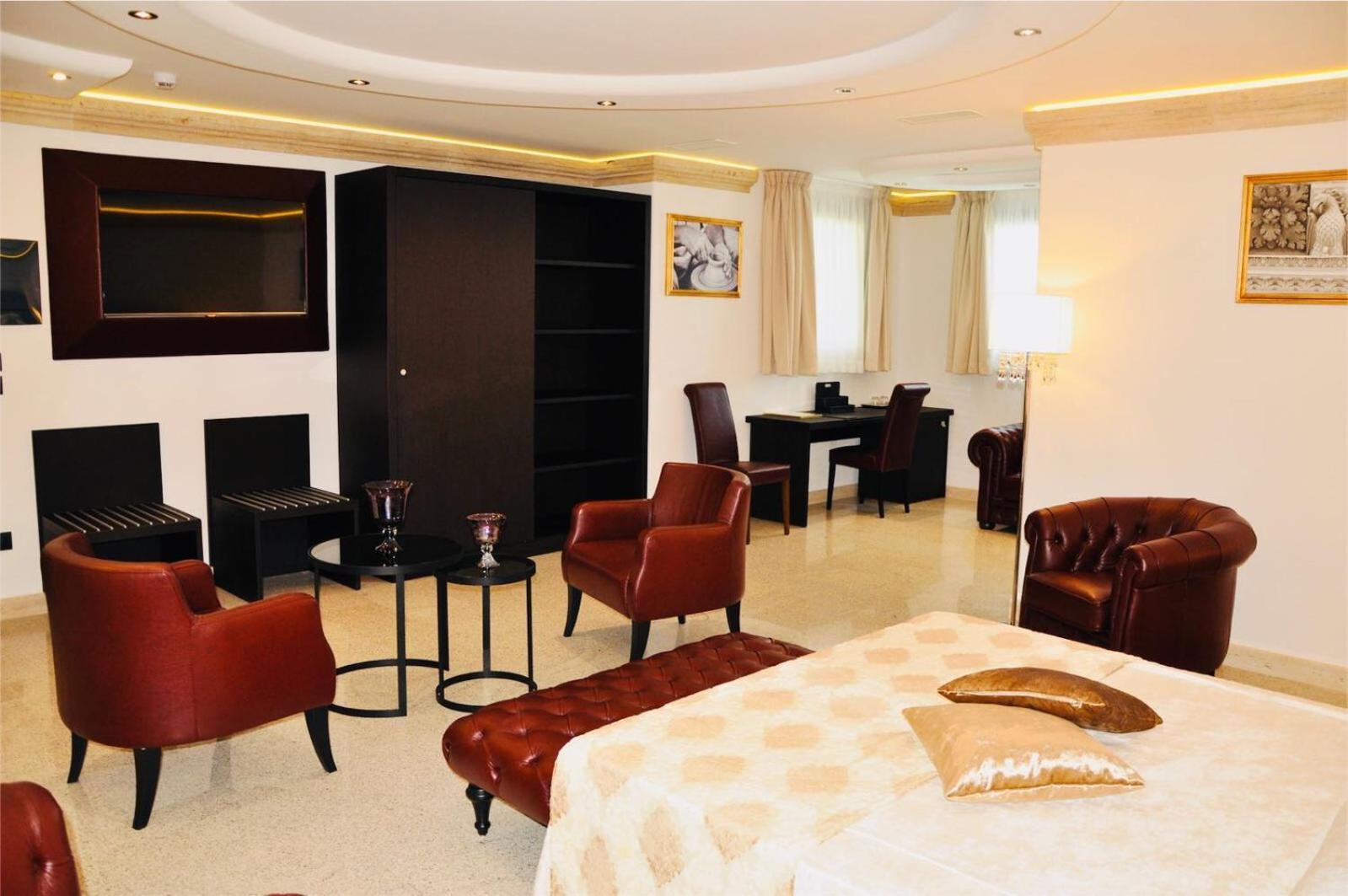 Executive Suite photo 3