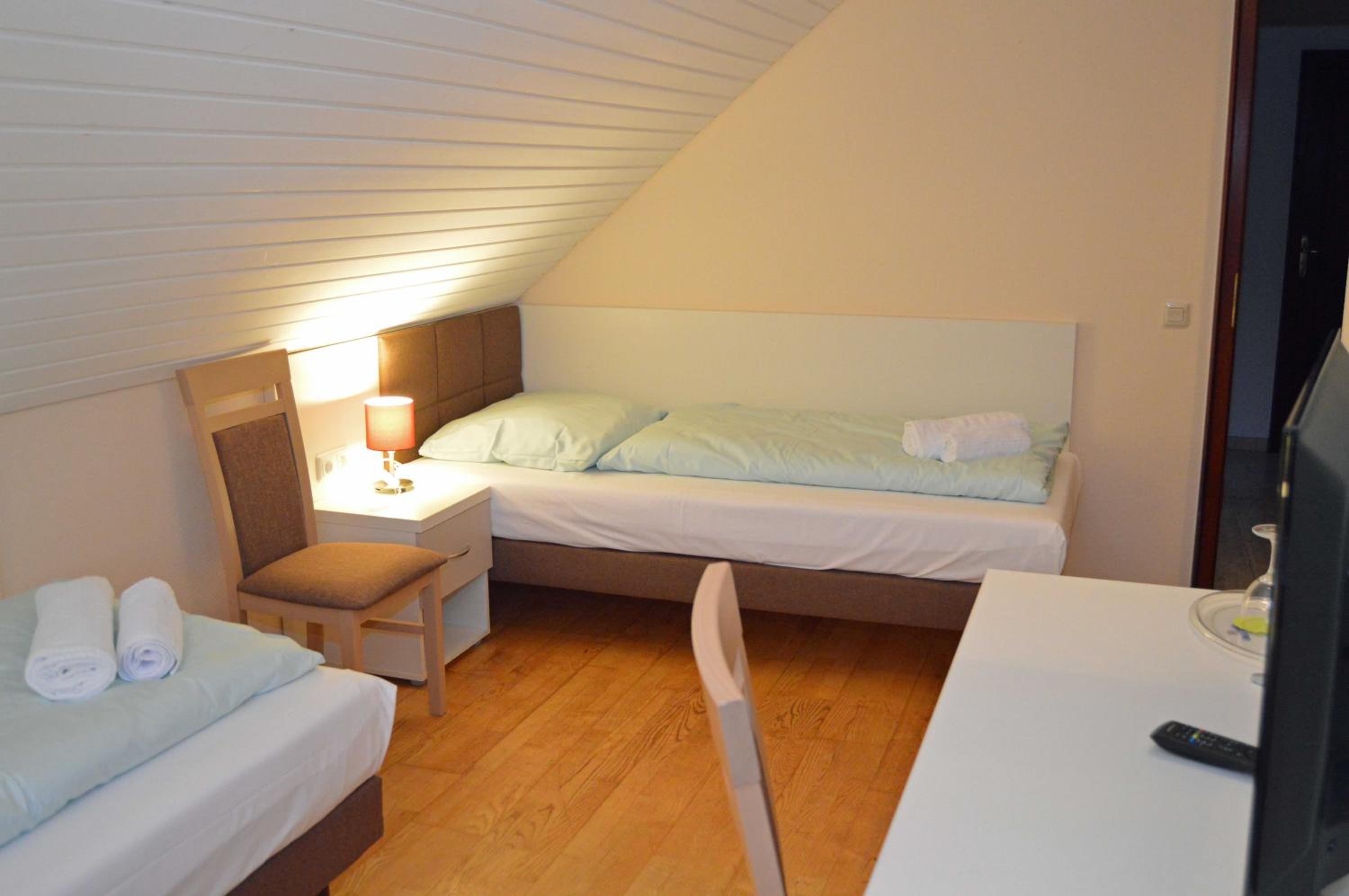 Standard Twin Room photo 1