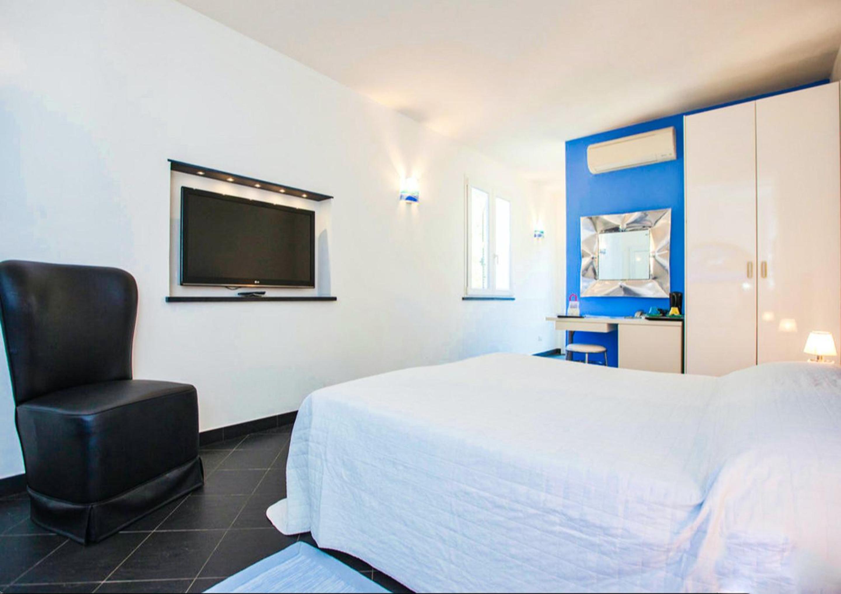 Superior Deluxe Double or Twin Room  - Photo 8