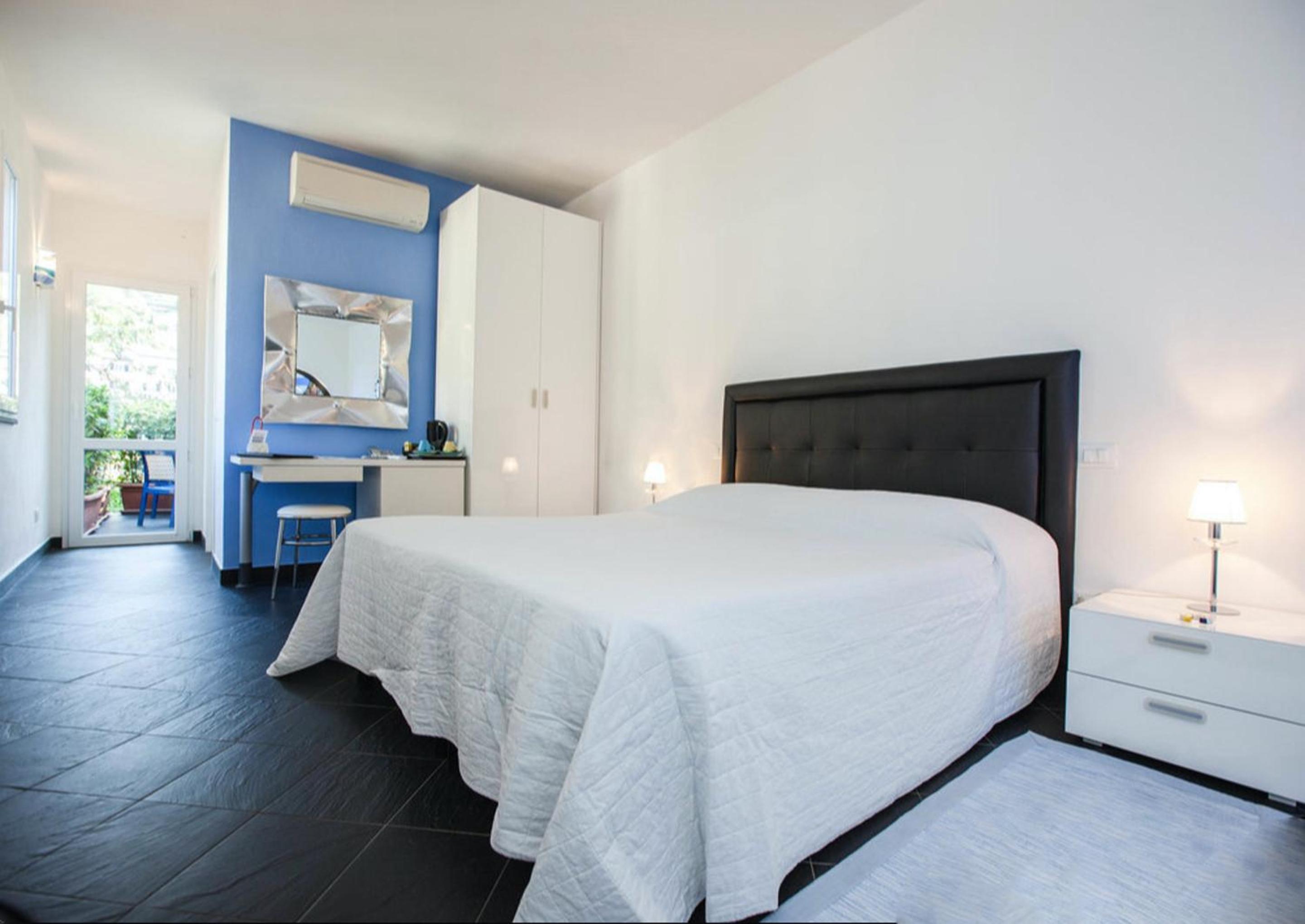 Superior Deluxe Double or Twin Room  - Photo 1