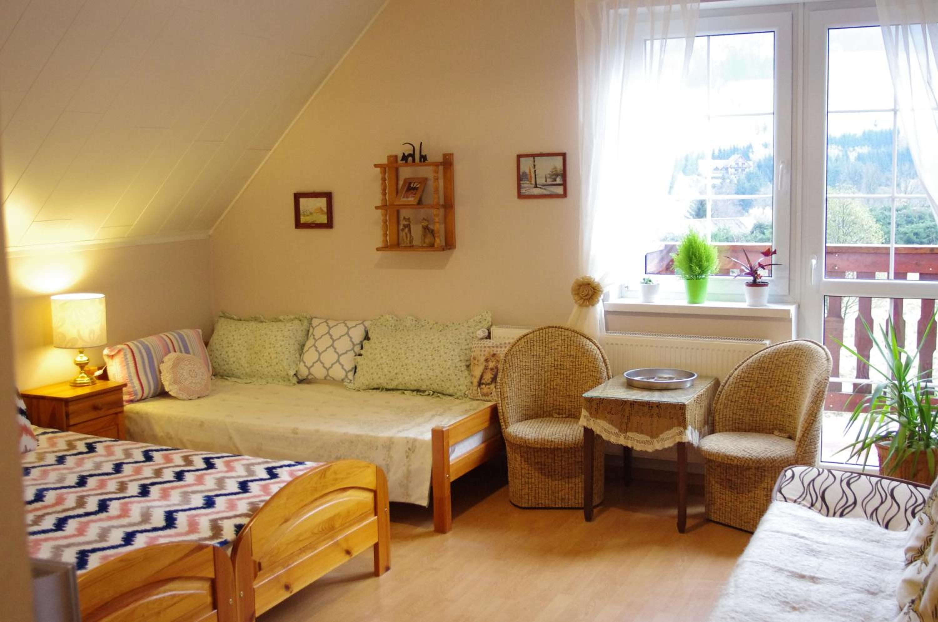 Family Room with Balcony photo 3