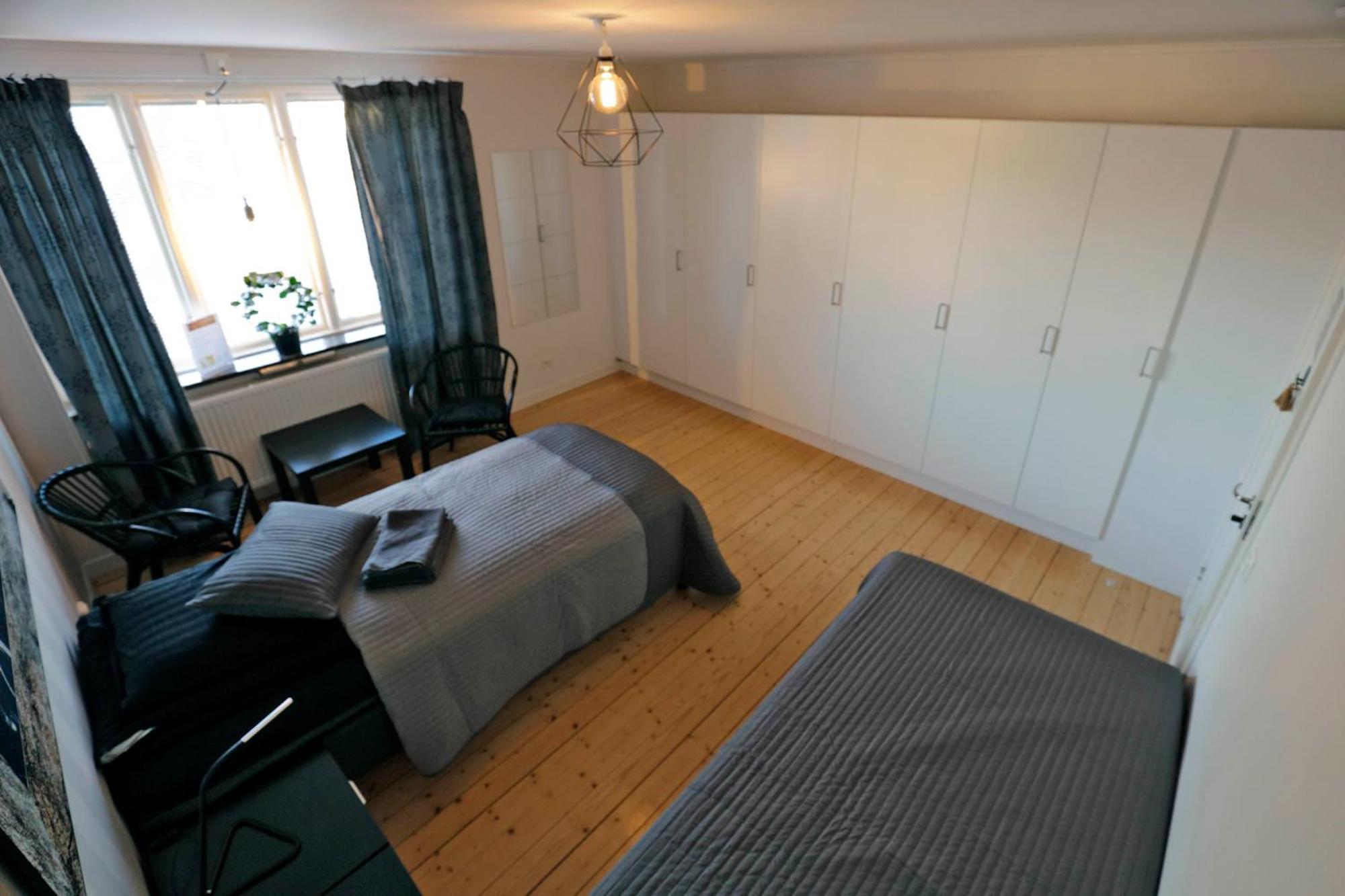 Double Room with Shared Bathroom photo 3