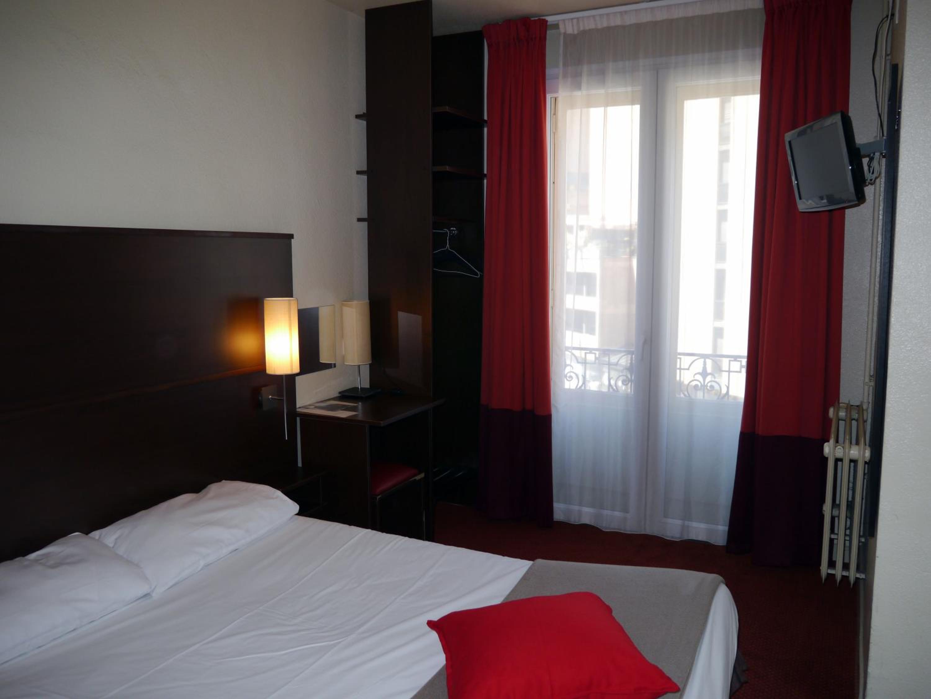 Double Room - Photo 4