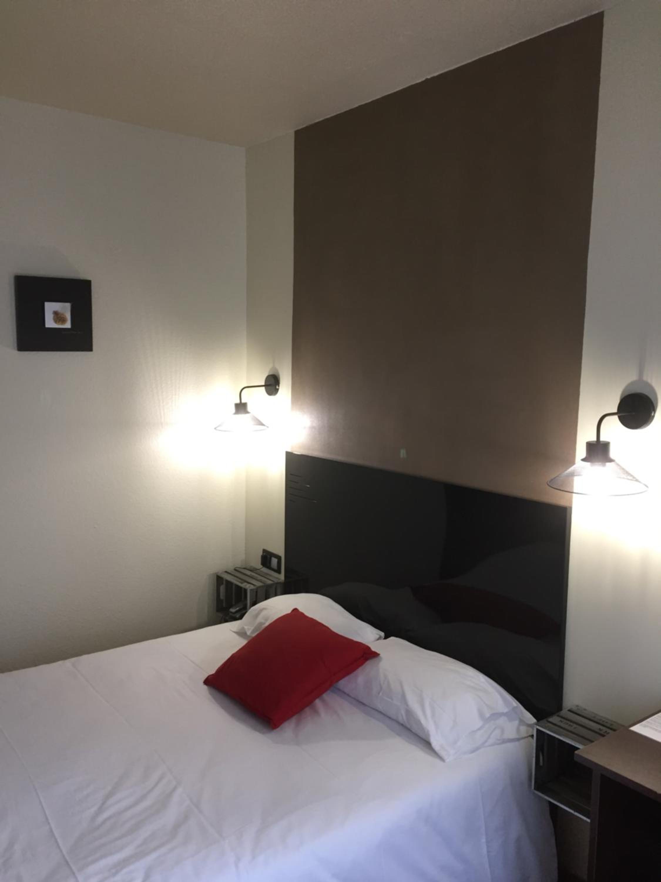 Double Room - Photo 5